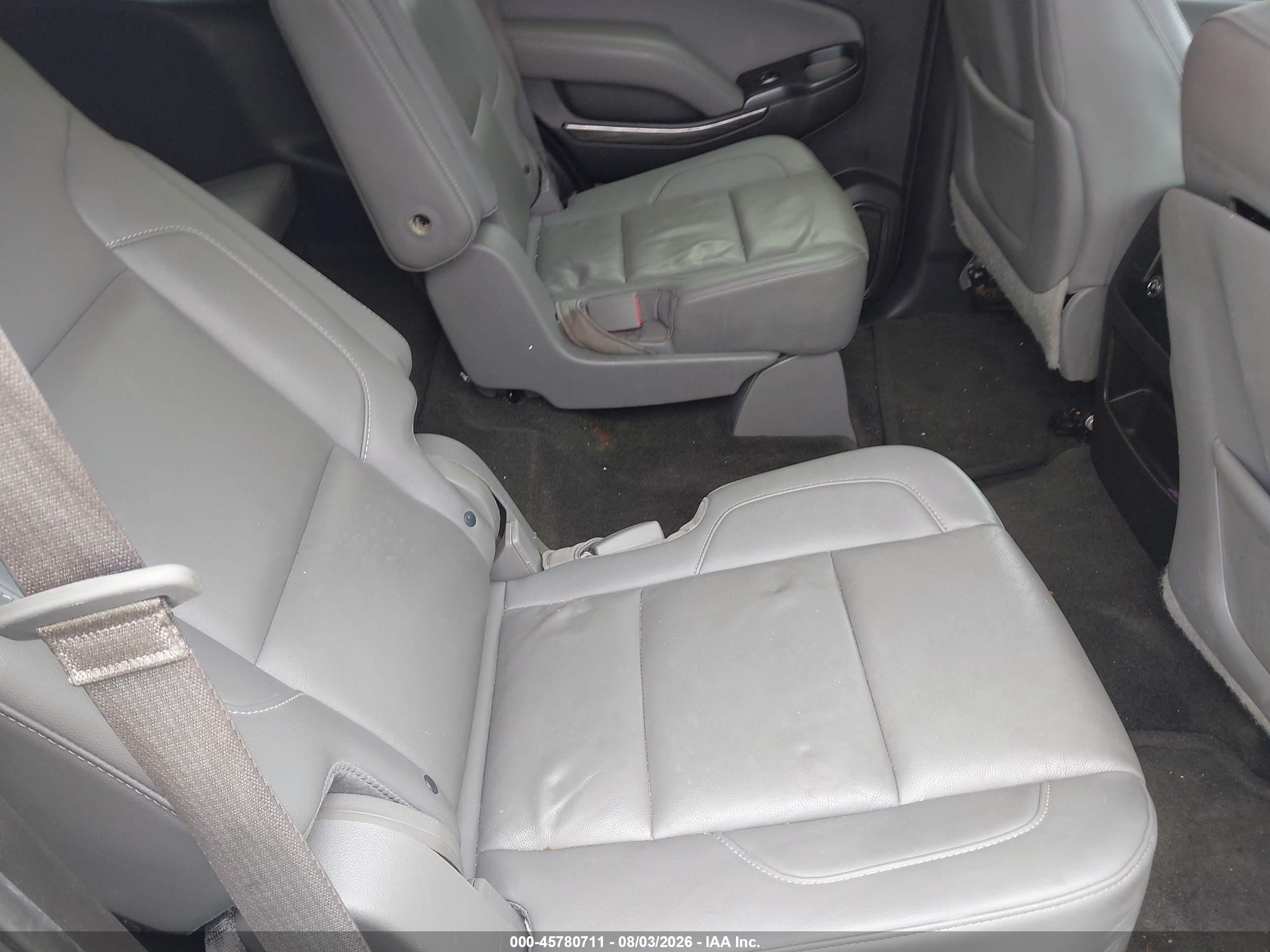 2015 Chevrolet Tahoe Lt White vin: 1GNSKBKC4FR623266
