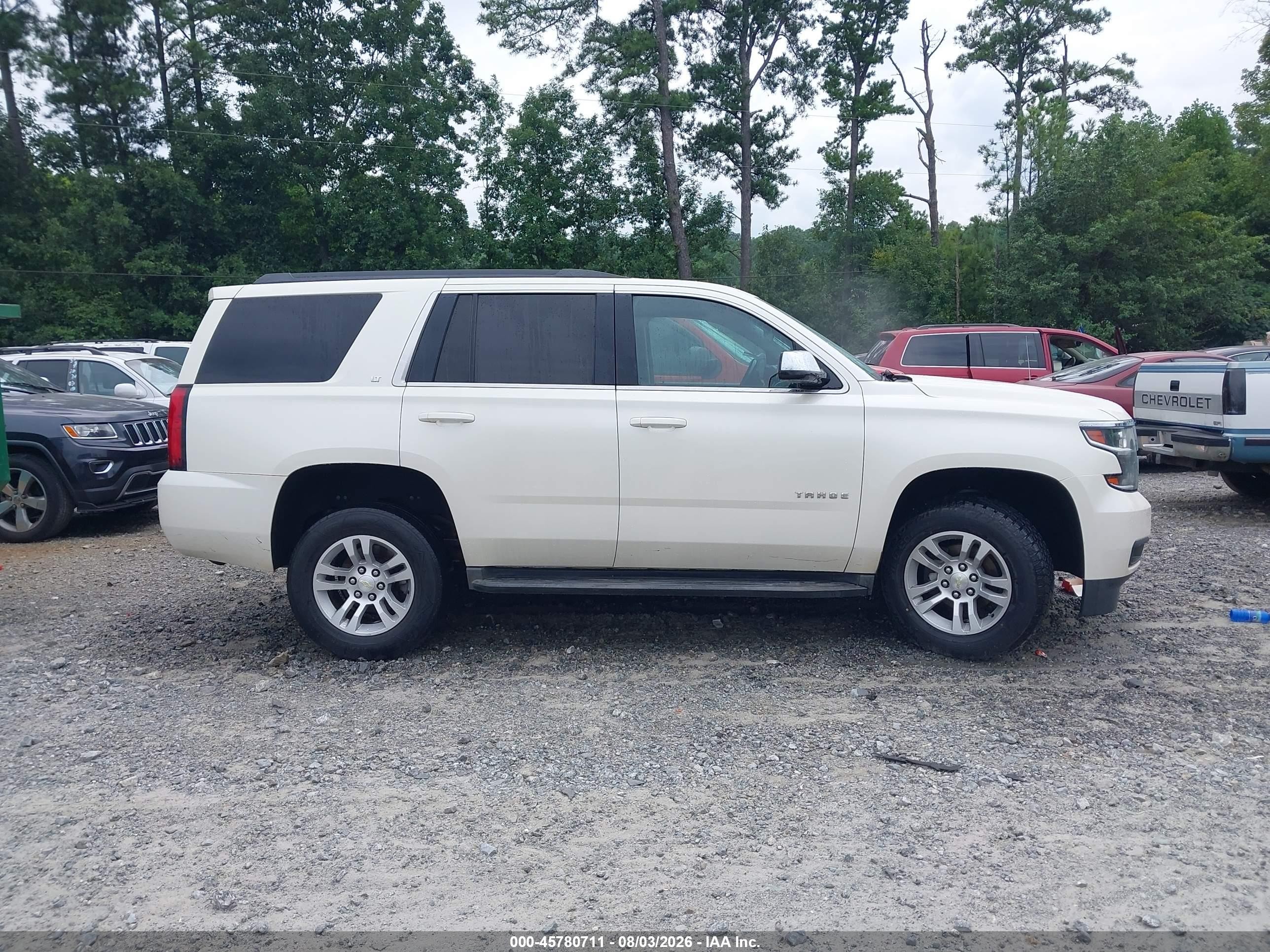 2015 Chevrolet Tahoe Lt White vin: 1GNSKBKC4FR623266