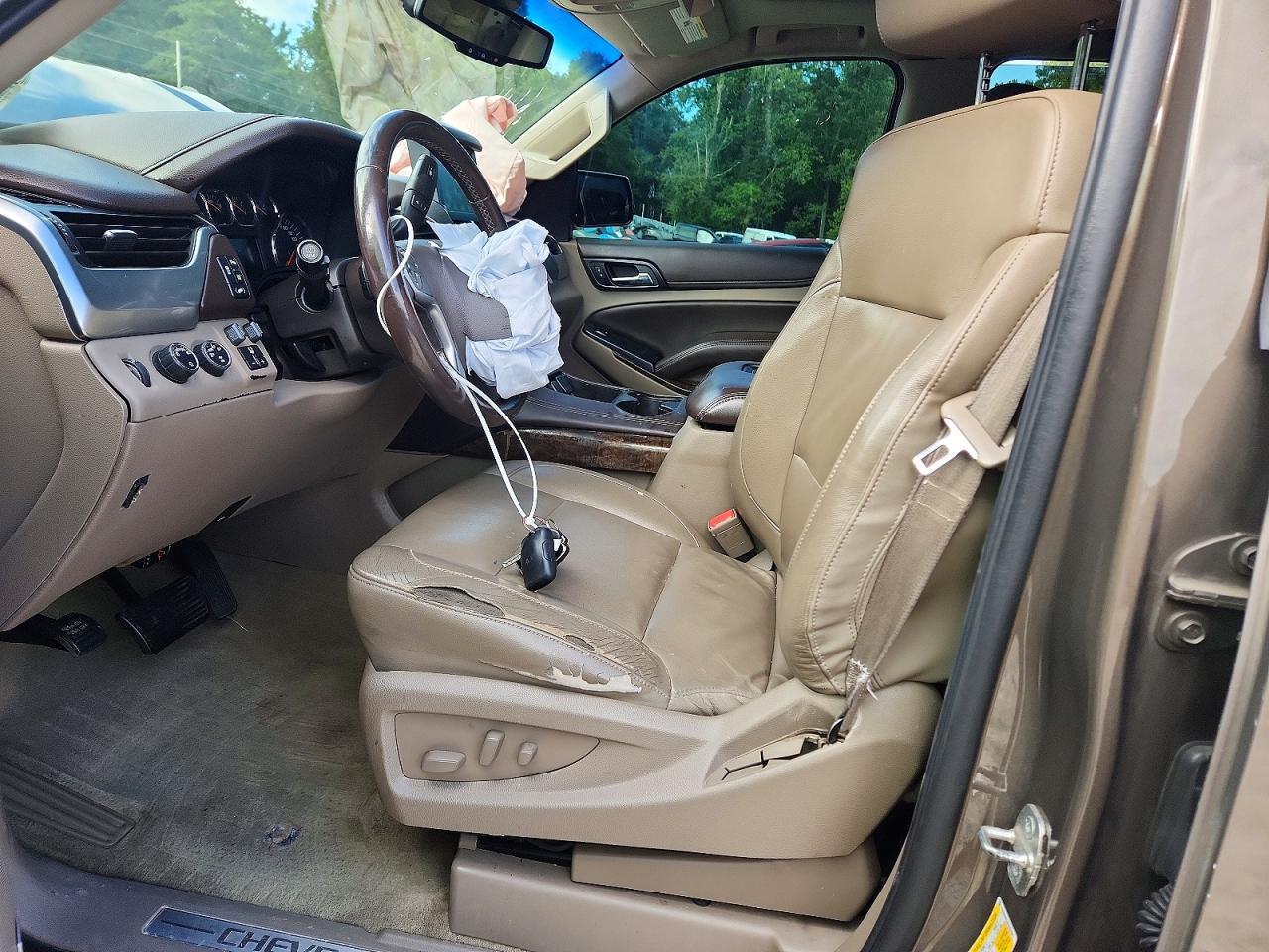 2015 Chevrolet Tahoe K1500 Lt Серый vin: 1GNSKBKC4FR653397