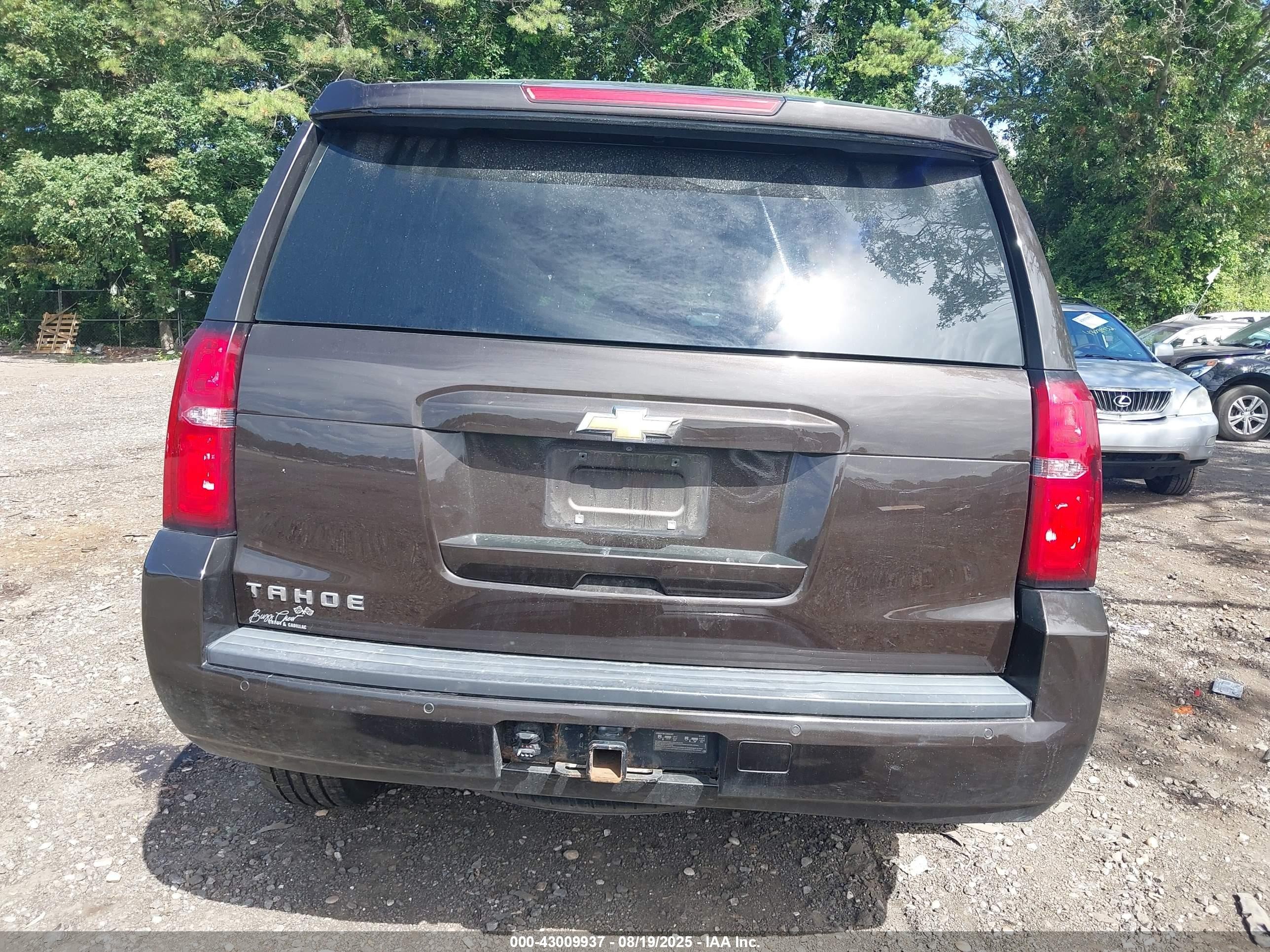 2018 Chevrolet Tahoe Lt Коричневый vin: 1GNSKBKC4JR156035