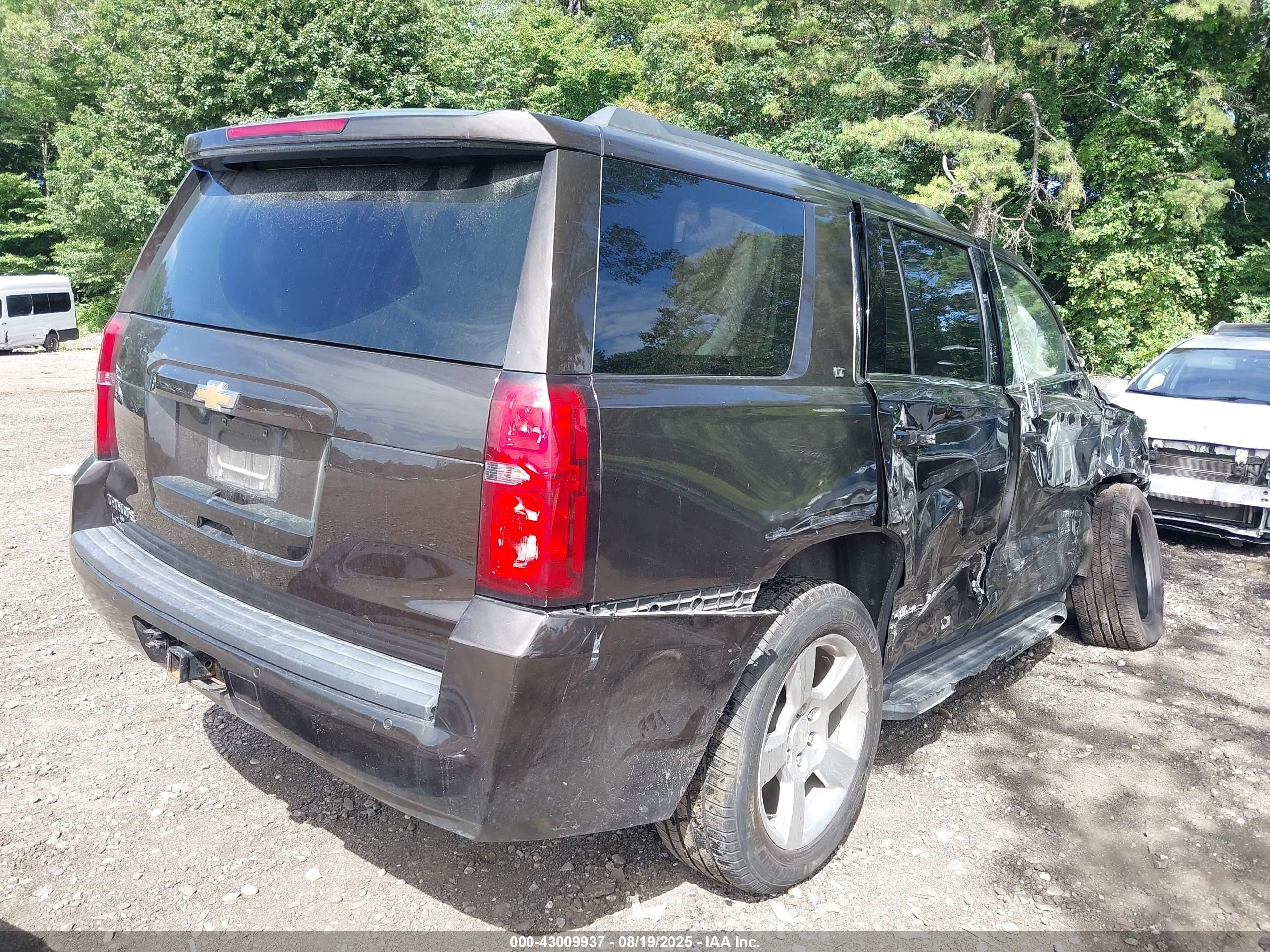 2018 Chevrolet Tahoe Lt Коричневый vin: 1GNSKBKC4JR156035