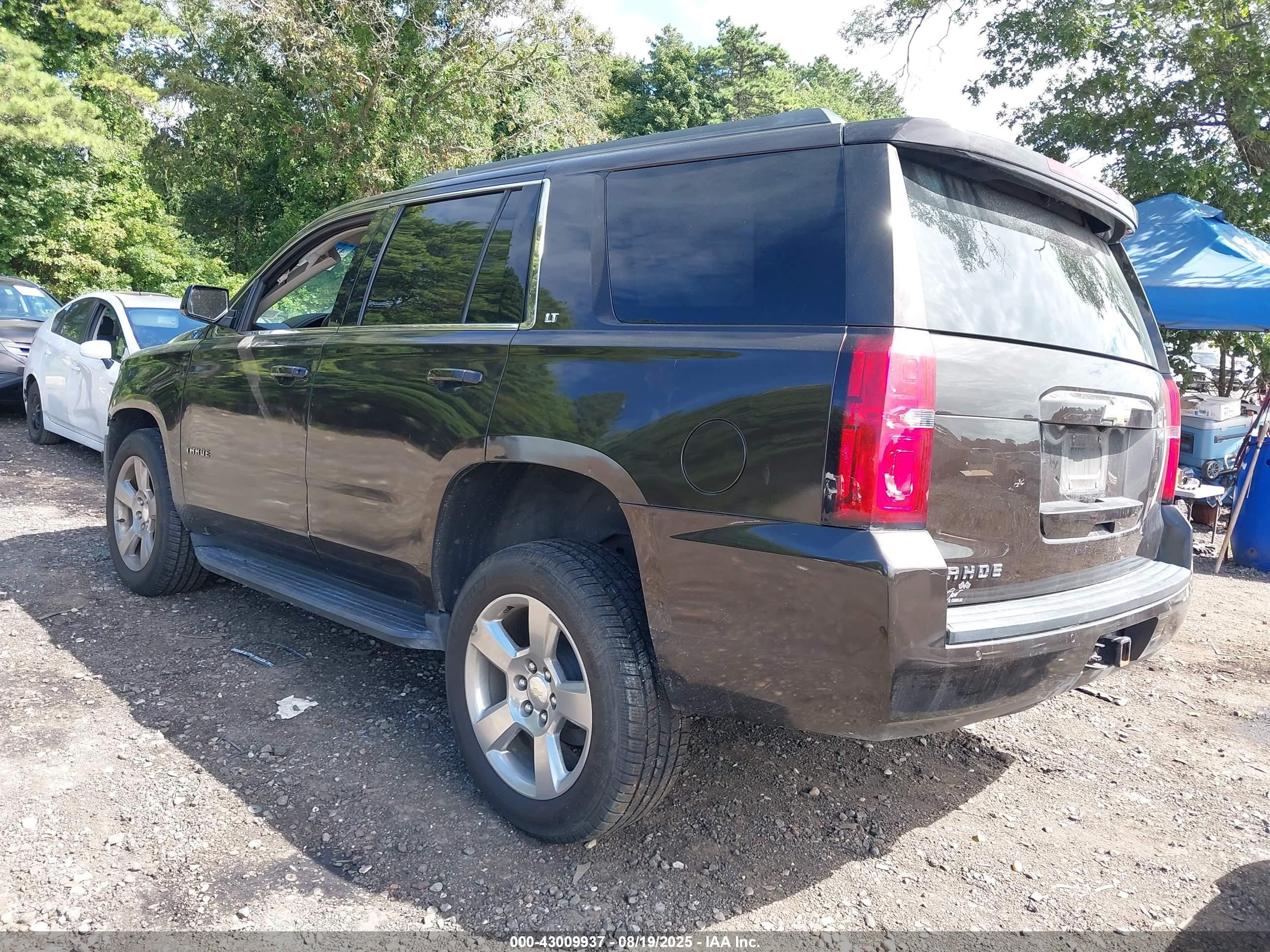2018 Chevrolet Tahoe Lt Коричневый vin: 1GNSKBKC4JR156035