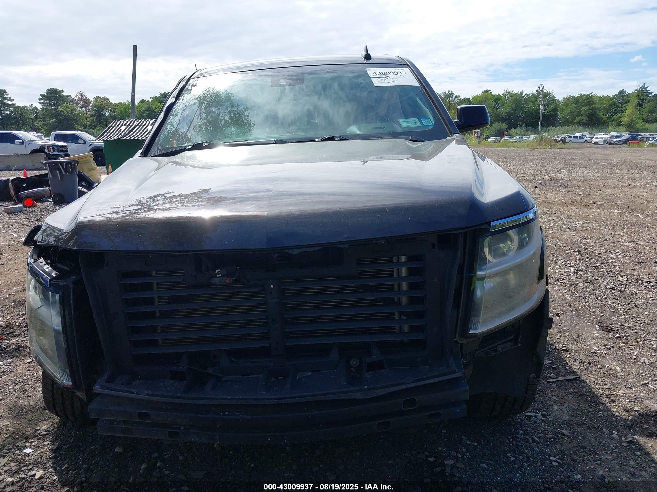 2018 Chevrolet Tahoe Lt Коричневый vin: 1GNSKBKC4JR156035