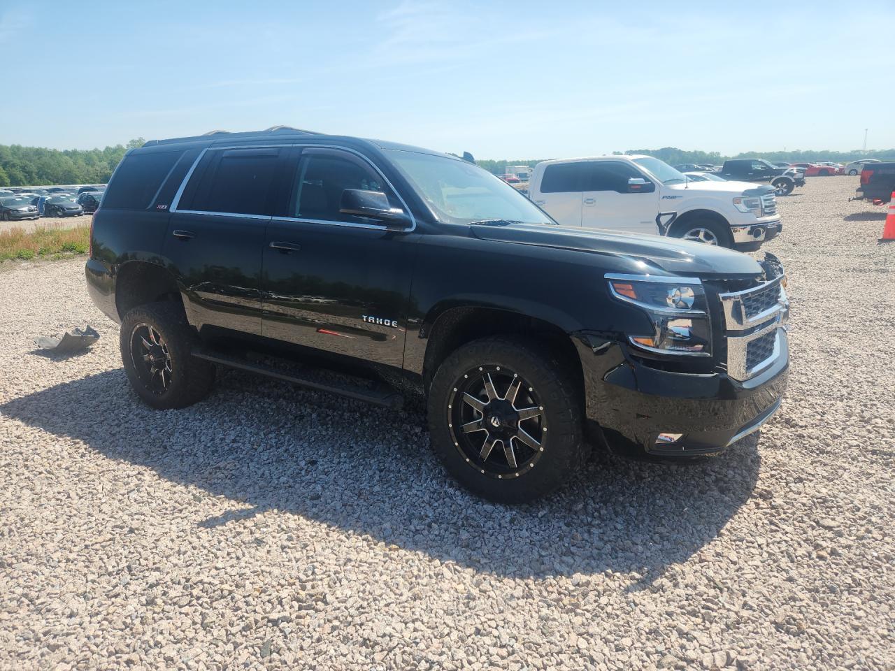 2018 Chevrolet Tahoe K1500 Lt Черный vin: 1GNSKBKC4JR278104