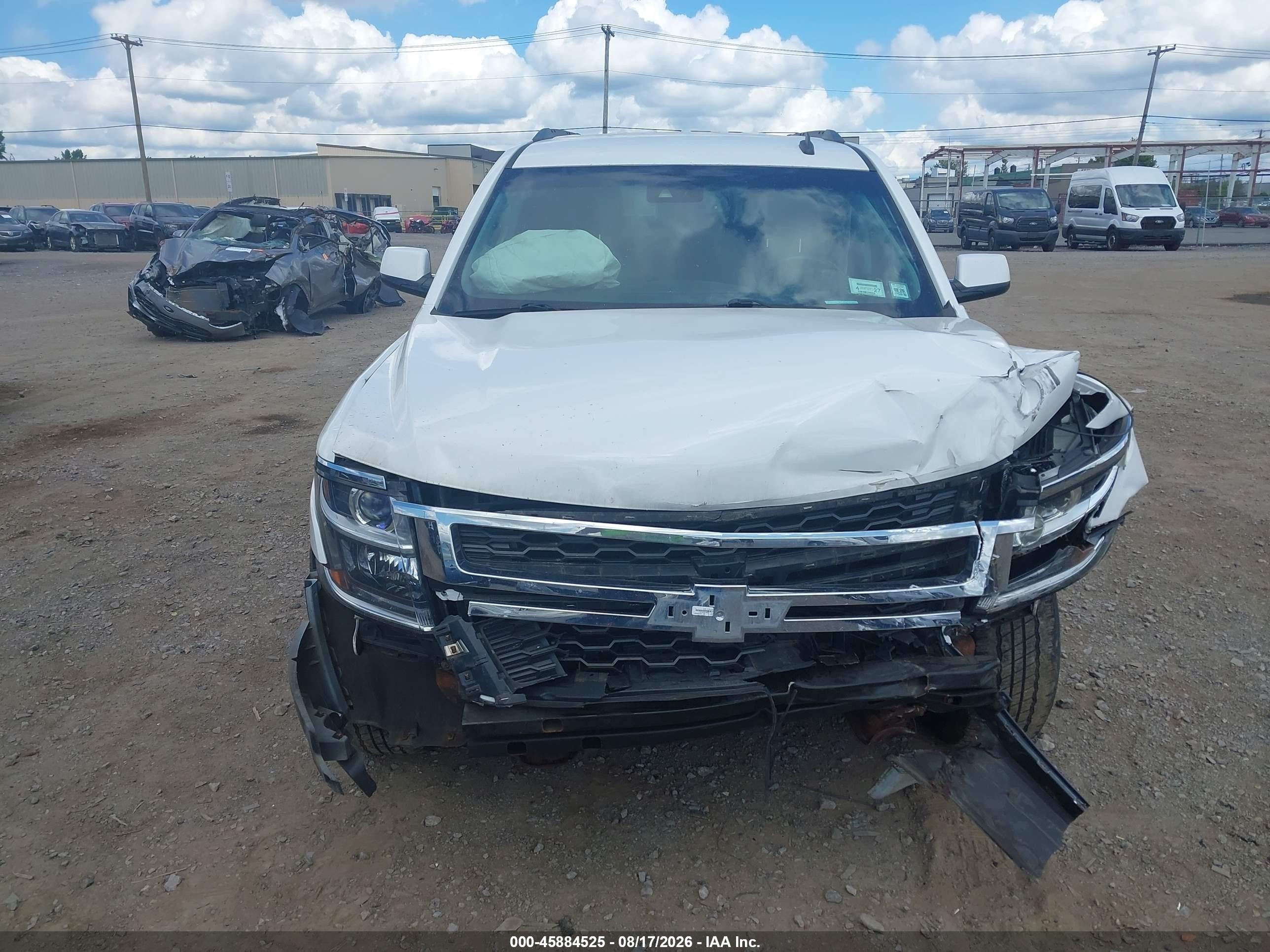 2015 Chevrolet Tahoe Lt Белый vin: 1GNSKBKC5FR104503