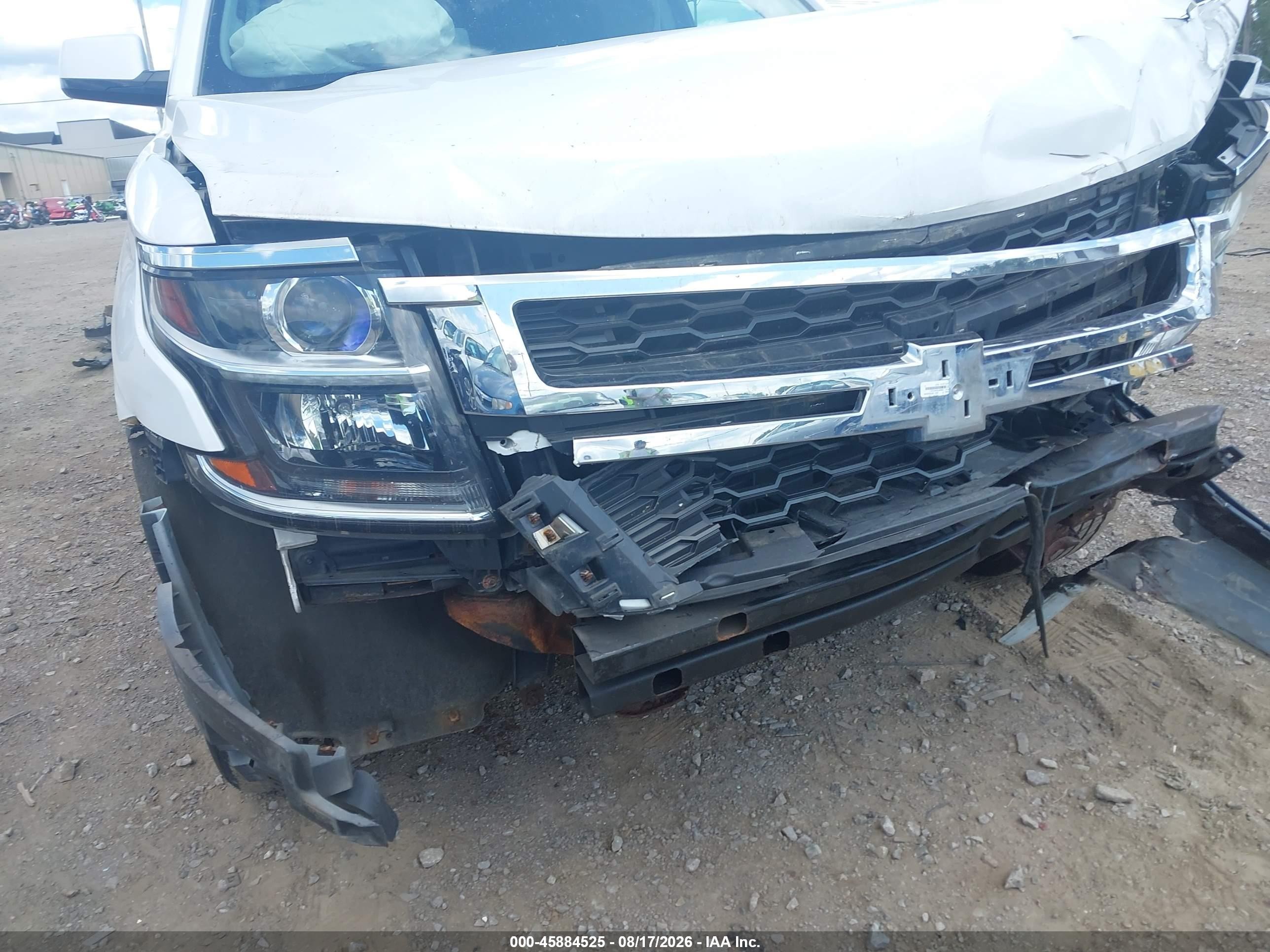 2015 Chevrolet Tahoe Lt Белый vin: 1GNSKBKC5FR104503