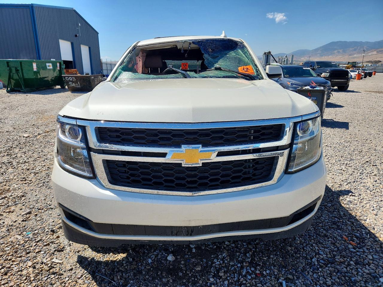 2015 Chevrolet Tahoe K1500 Lt Белый vin: 1GNSKBKC5FR712277