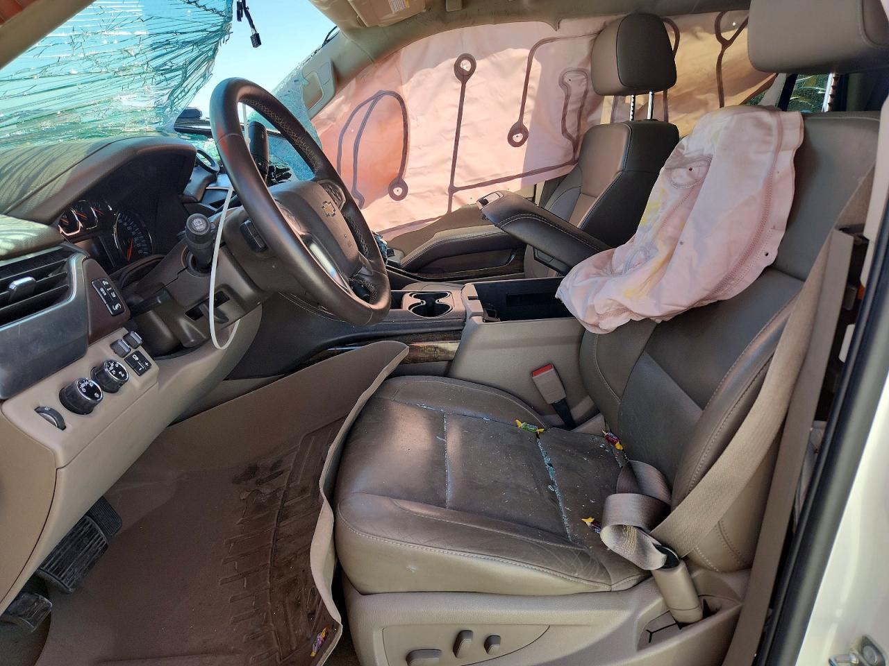 2015 Chevrolet Tahoe K1500 Lt Белый vin: 1GNSKBKC5FR712277