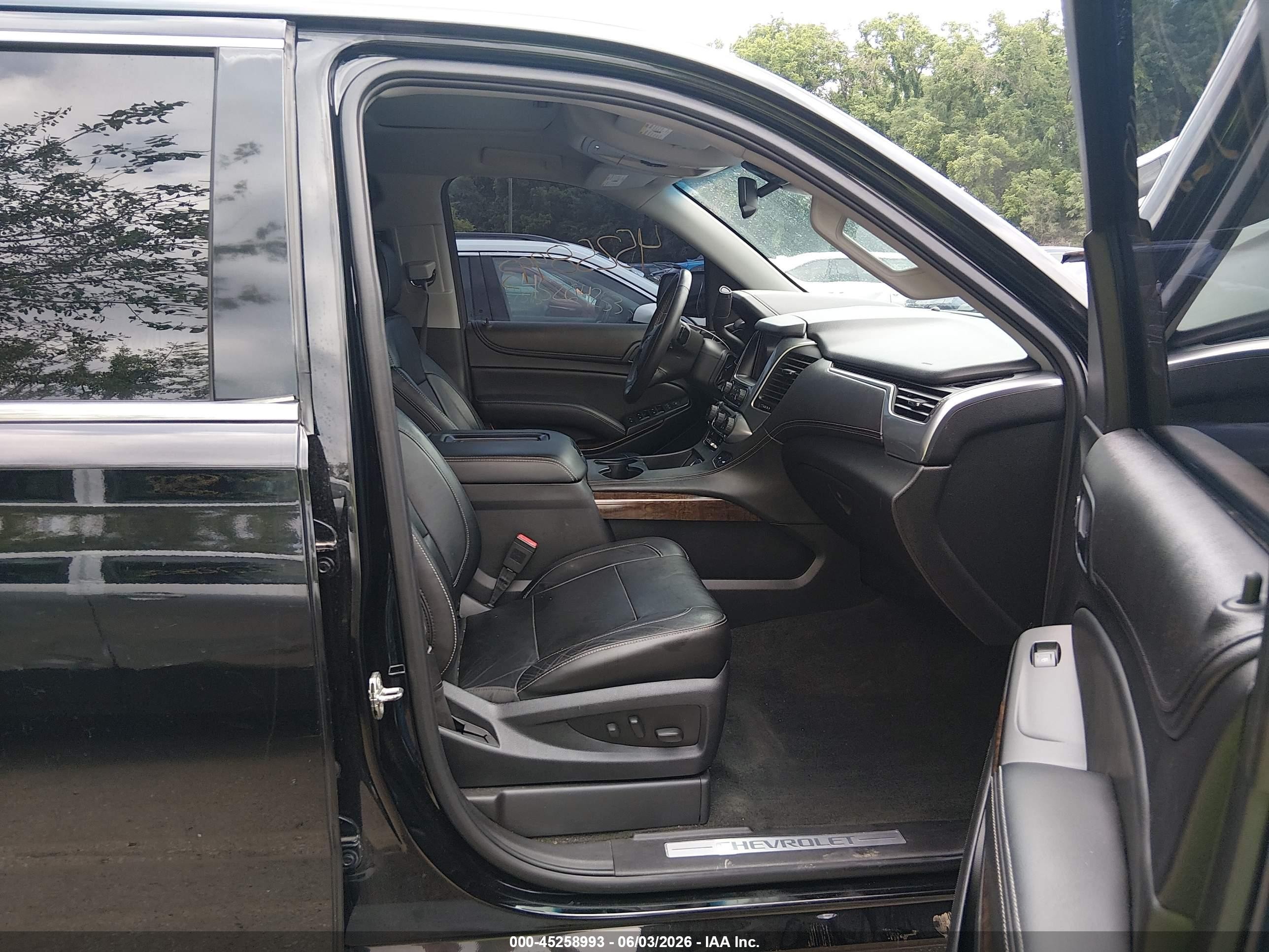 2015 Chevrolet Tahoe Lt Black vin: 1GNSKBKC6FR101206