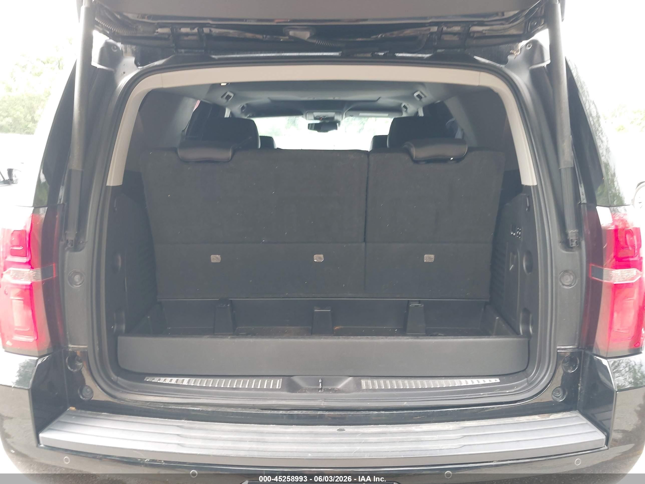 2015 Chevrolet Tahoe Lt Black vin: 1GNSKBKC6FR101206