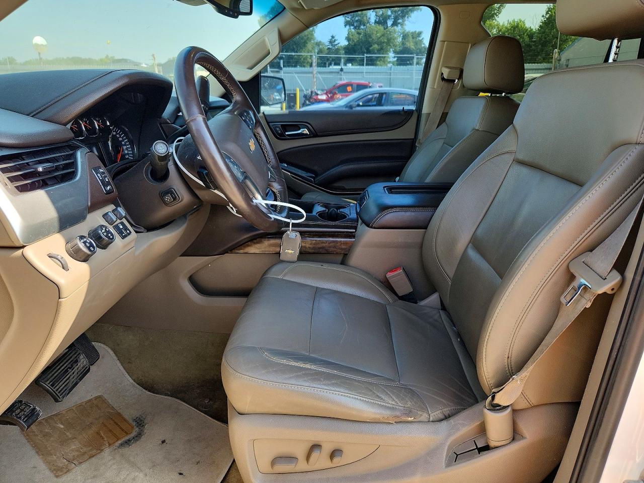 2015 Chevrolet Tahoe K1500 Lt White vin: 1GNSKBKC6FR121469
