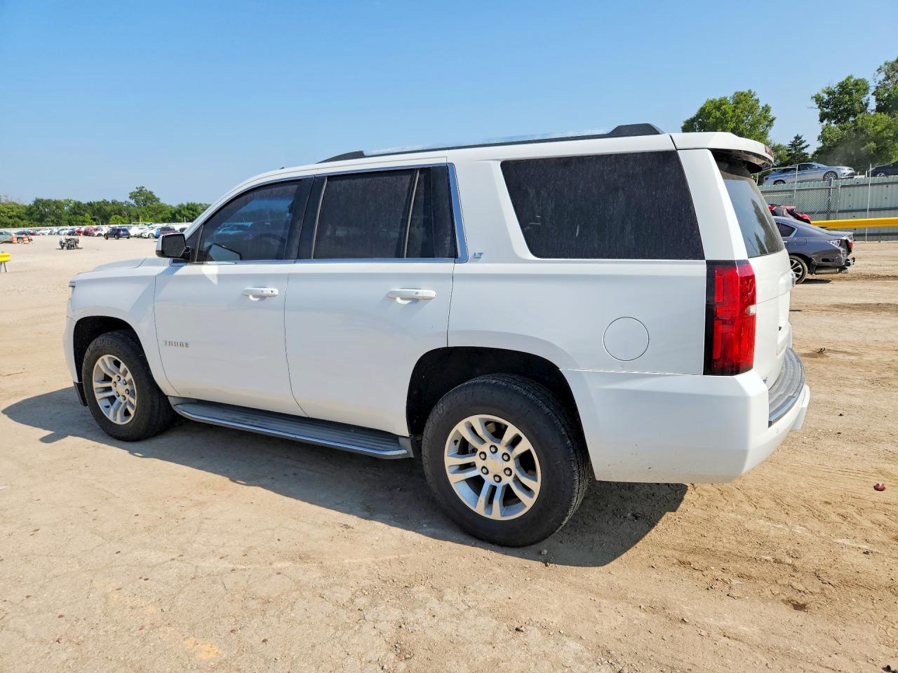 2015 Chevrolet Tahoe K1500 Lt White vin: 1GNSKBKC6FR121469