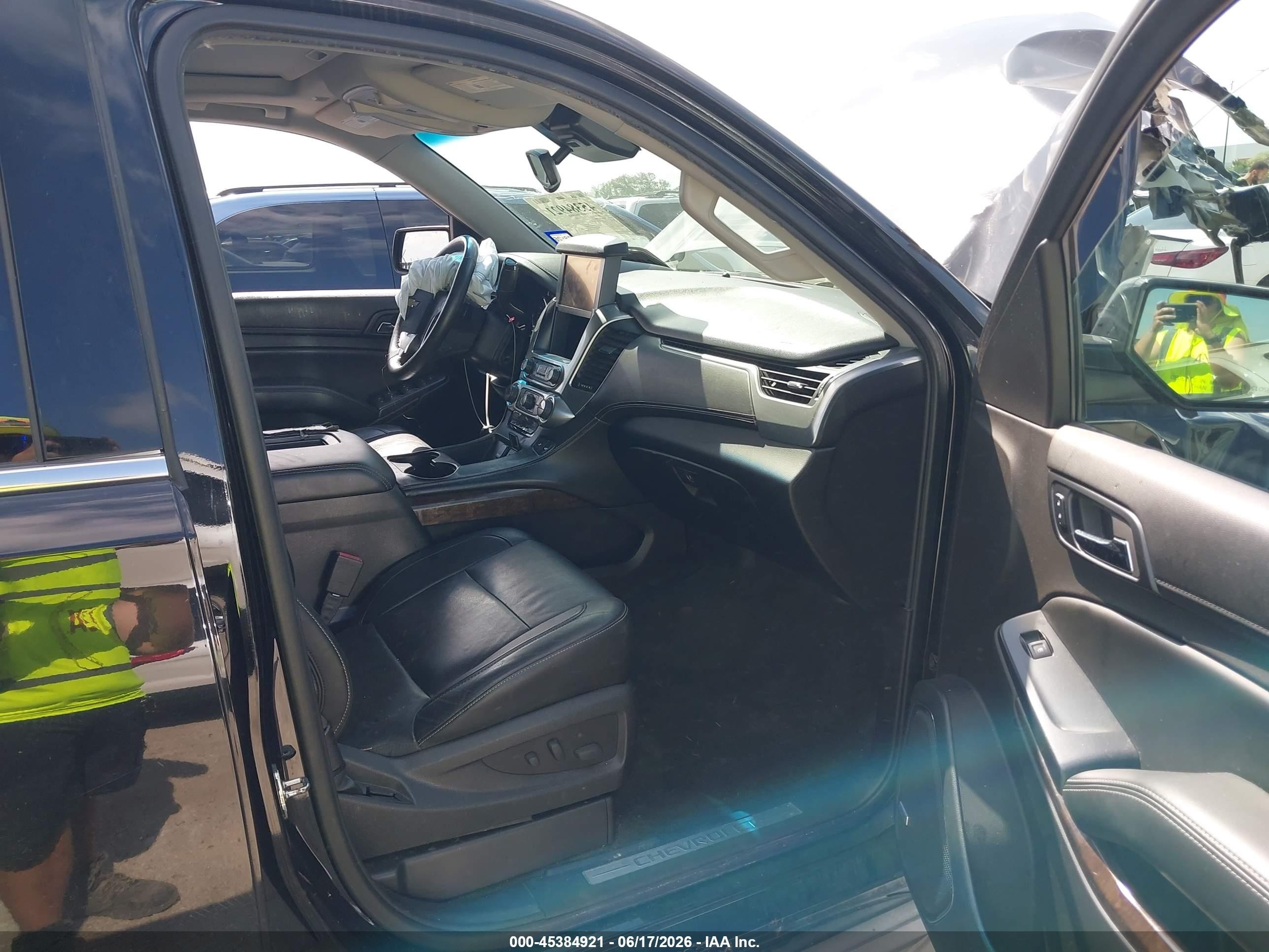 2015 Chevrolet Tahoe Lt Black vin: 1GNSKBKC6FR180909