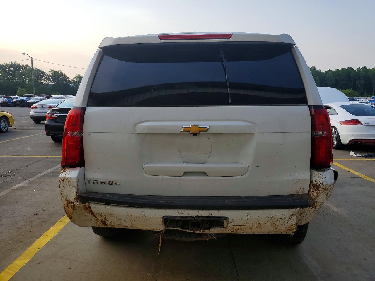 2015 Chevrolet Tahoe K1500 Lt White vin: 1GNSKBKC6FR187875