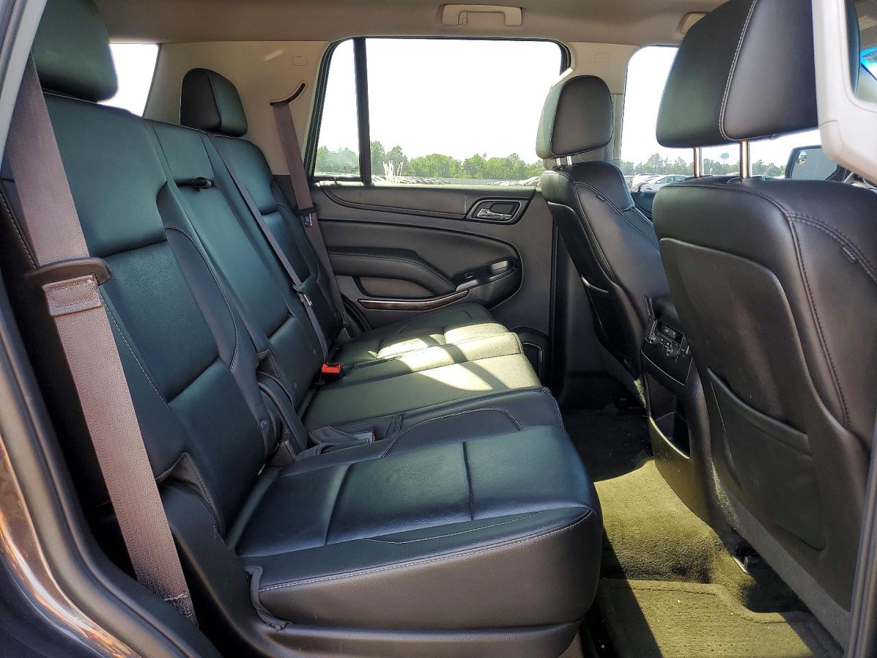 2015 Chevrolet Tahoe K1500 Lt Gray vin: 1GNSKBKC6FR239473