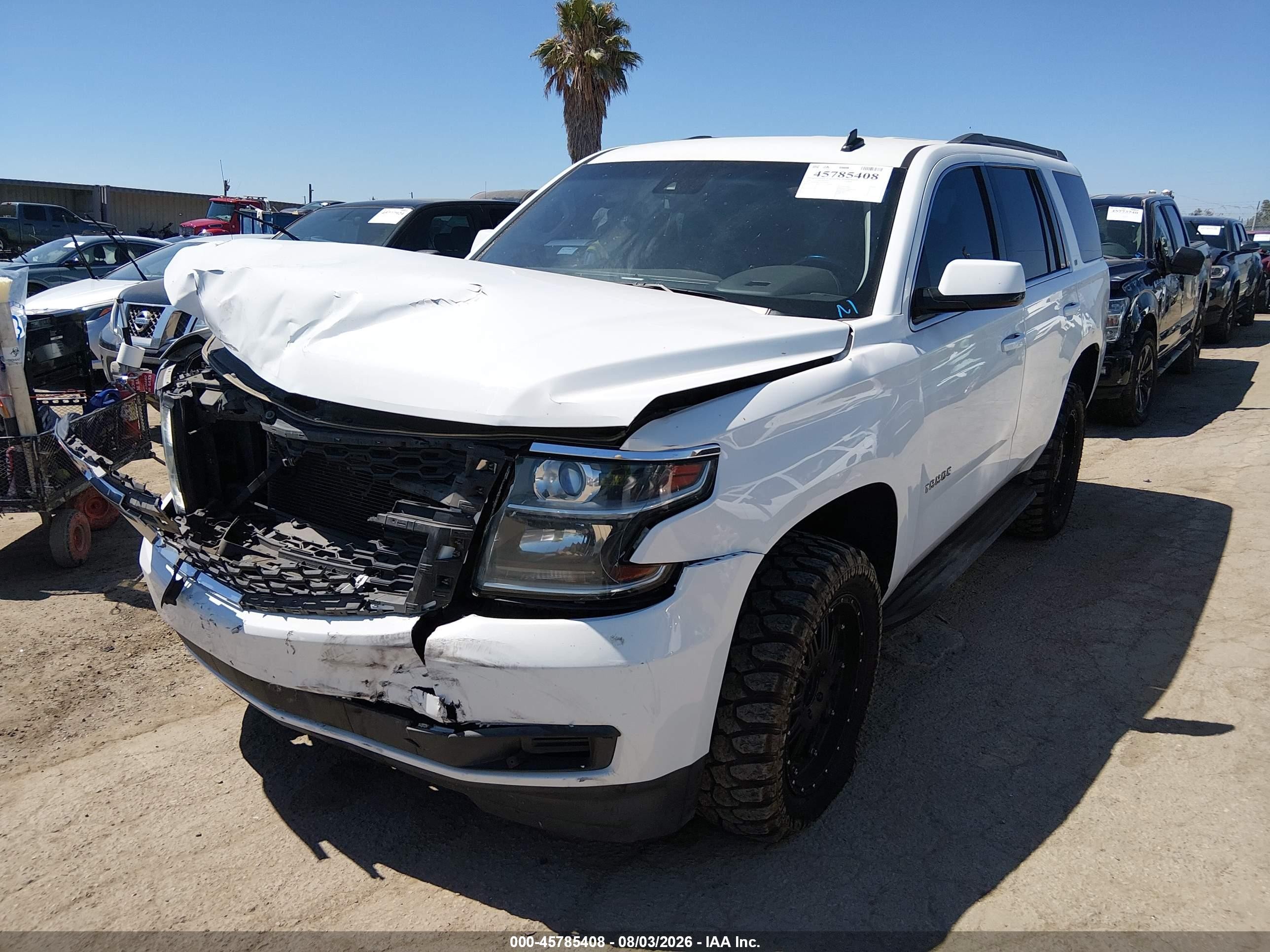 2015 Chevrolet Tahoe Lt White vin: 1GNSKBKC6FR243765