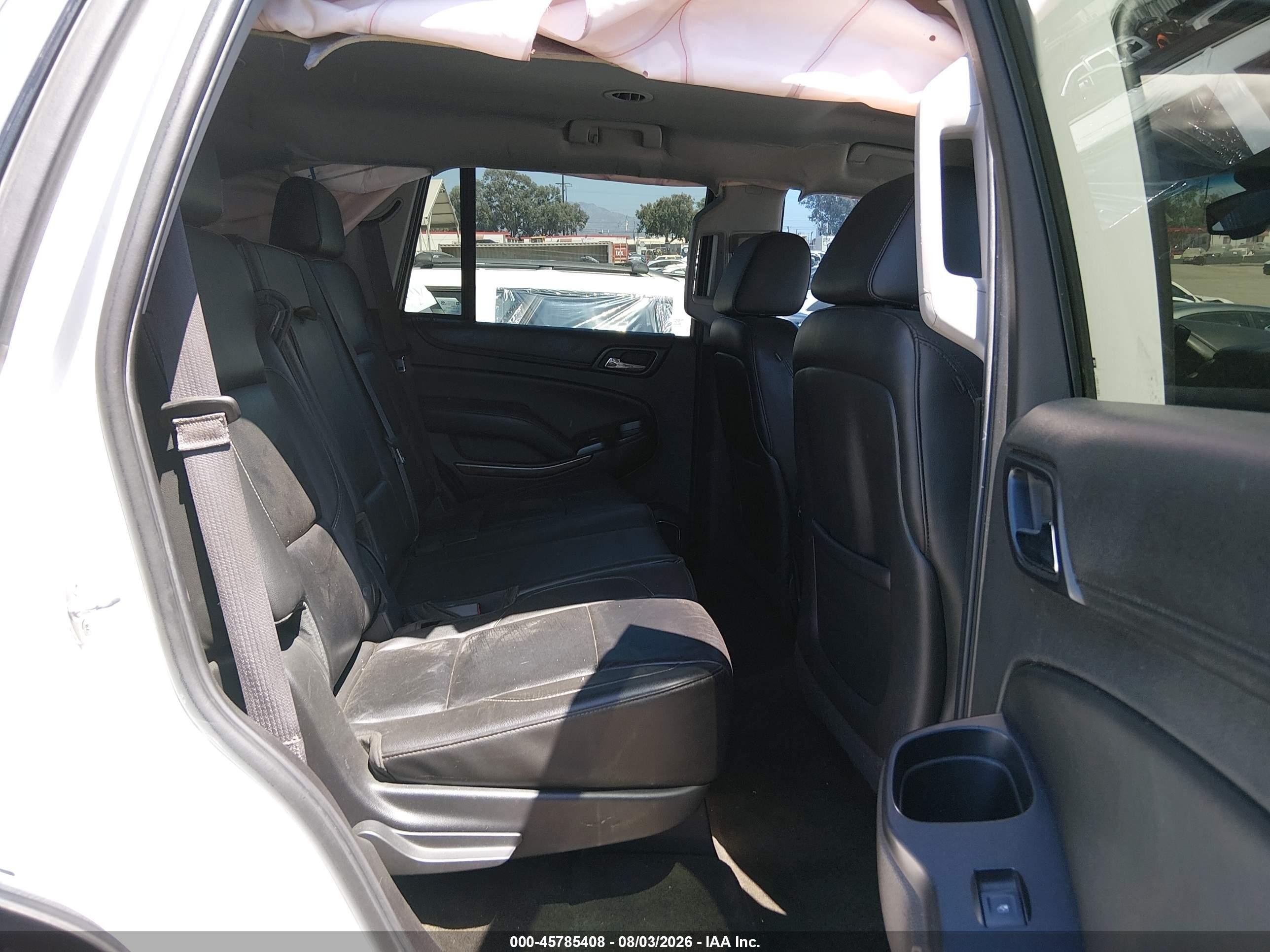 2015 Chevrolet Tahoe Lt White vin: 1GNSKBKC6FR243765