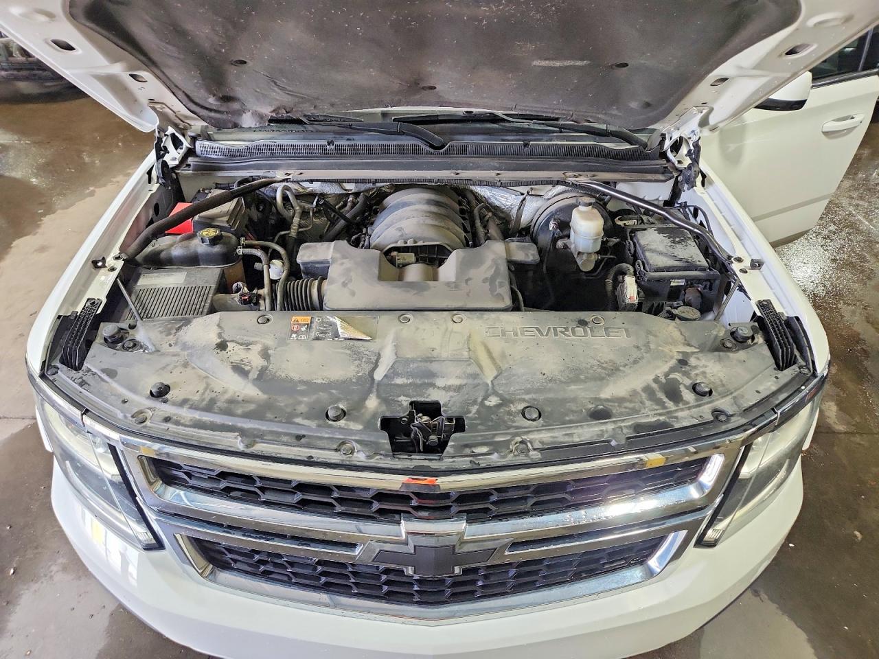 2015 Chevrolet Tahoe K1500 Lt Белый vin: 1GNSKBKC6FR572028