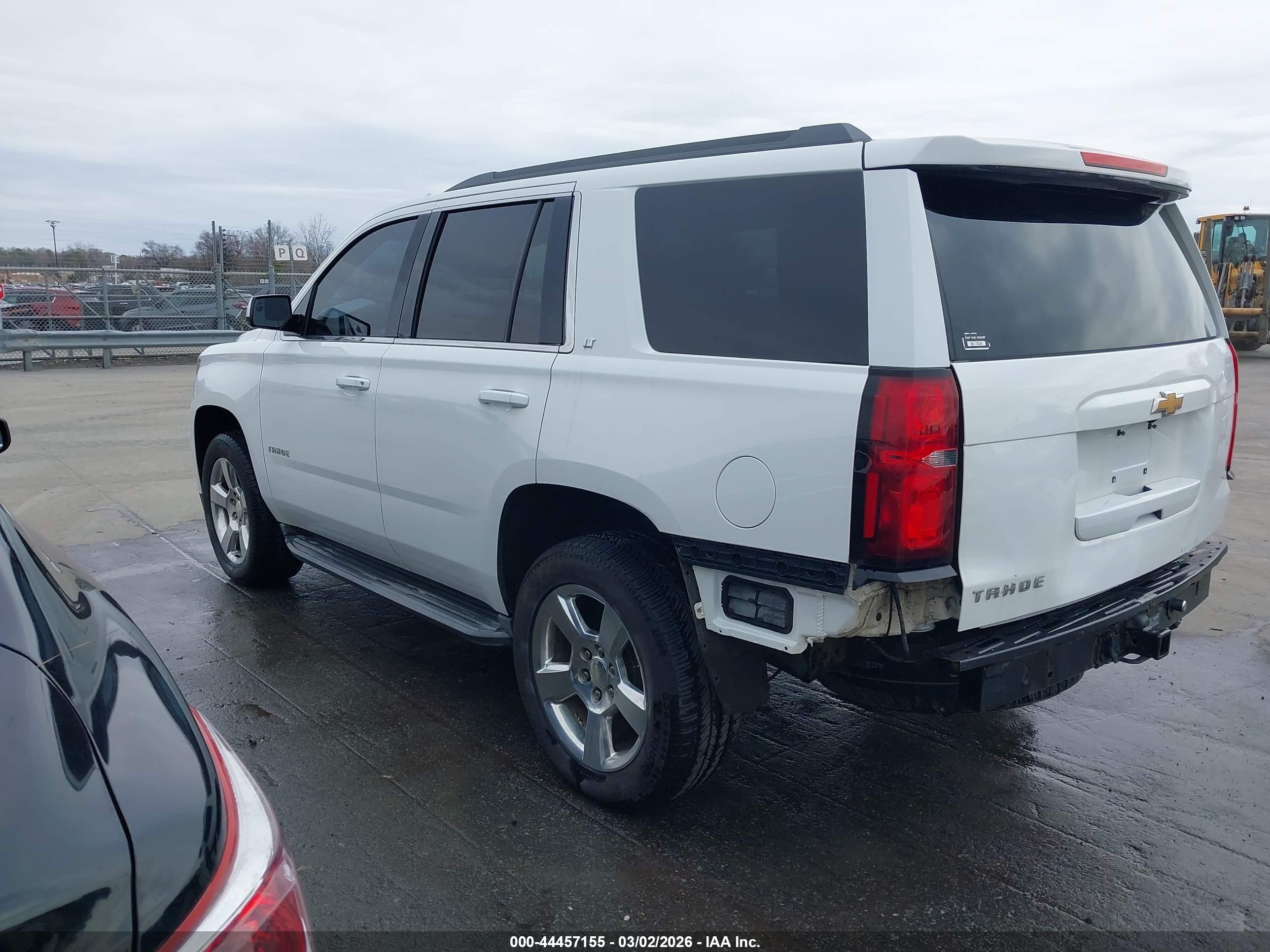 2015 Chevrolet Tahoe Lt White vin: 1GNSKBKC6FR645897