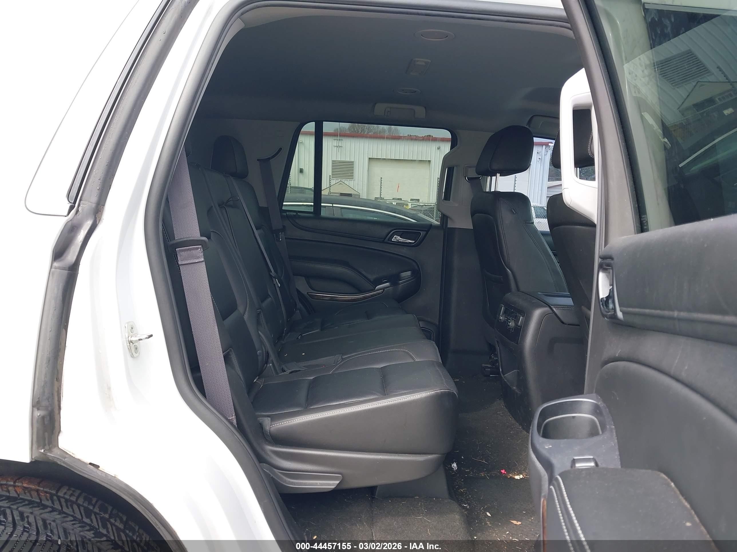 2015 Chevrolet Tahoe Lt White vin: 1GNSKBKC6FR645897