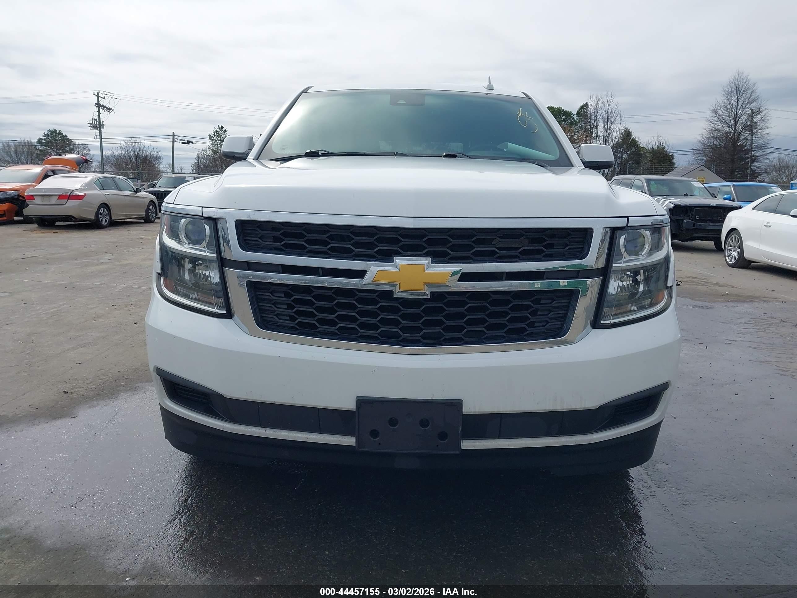 2015 Chevrolet Tahoe Lt White vin: 1GNSKBKC6FR645897