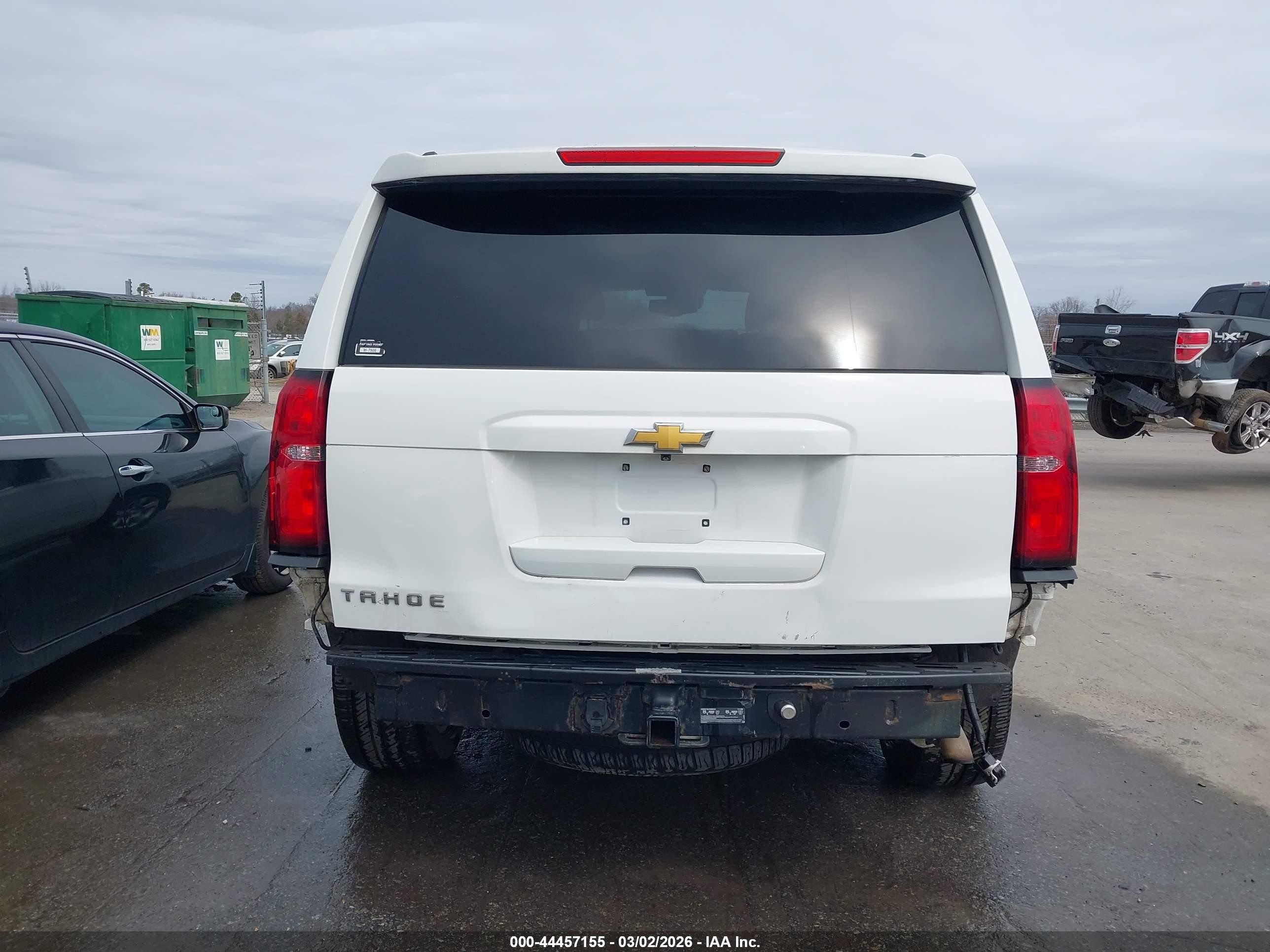 2015 Chevrolet Tahoe Lt White vin: 1GNSKBKC6FR645897