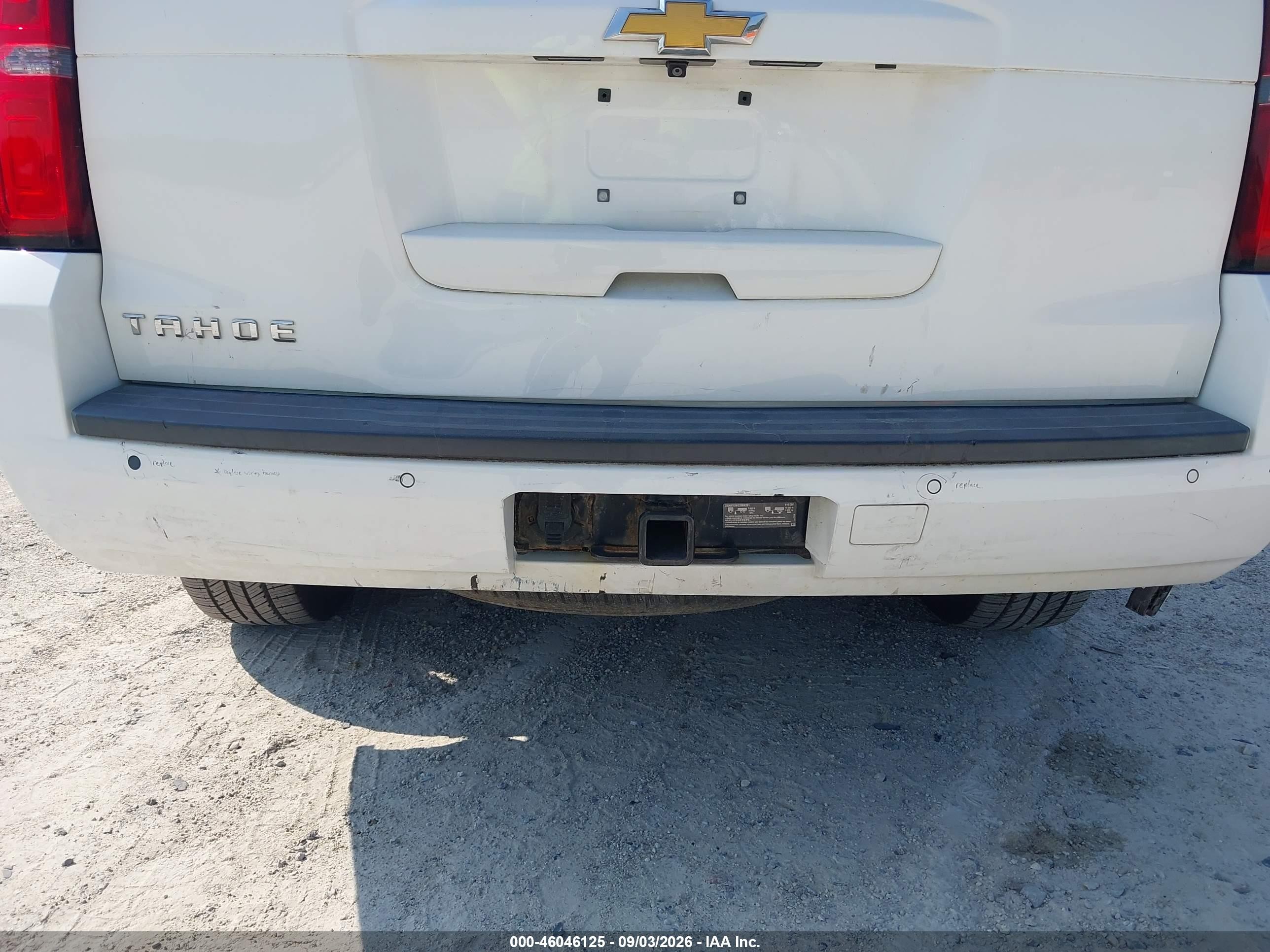 2015 Chevrolet Tahoe Lt White vin: 1GNSKBKC6FR645897