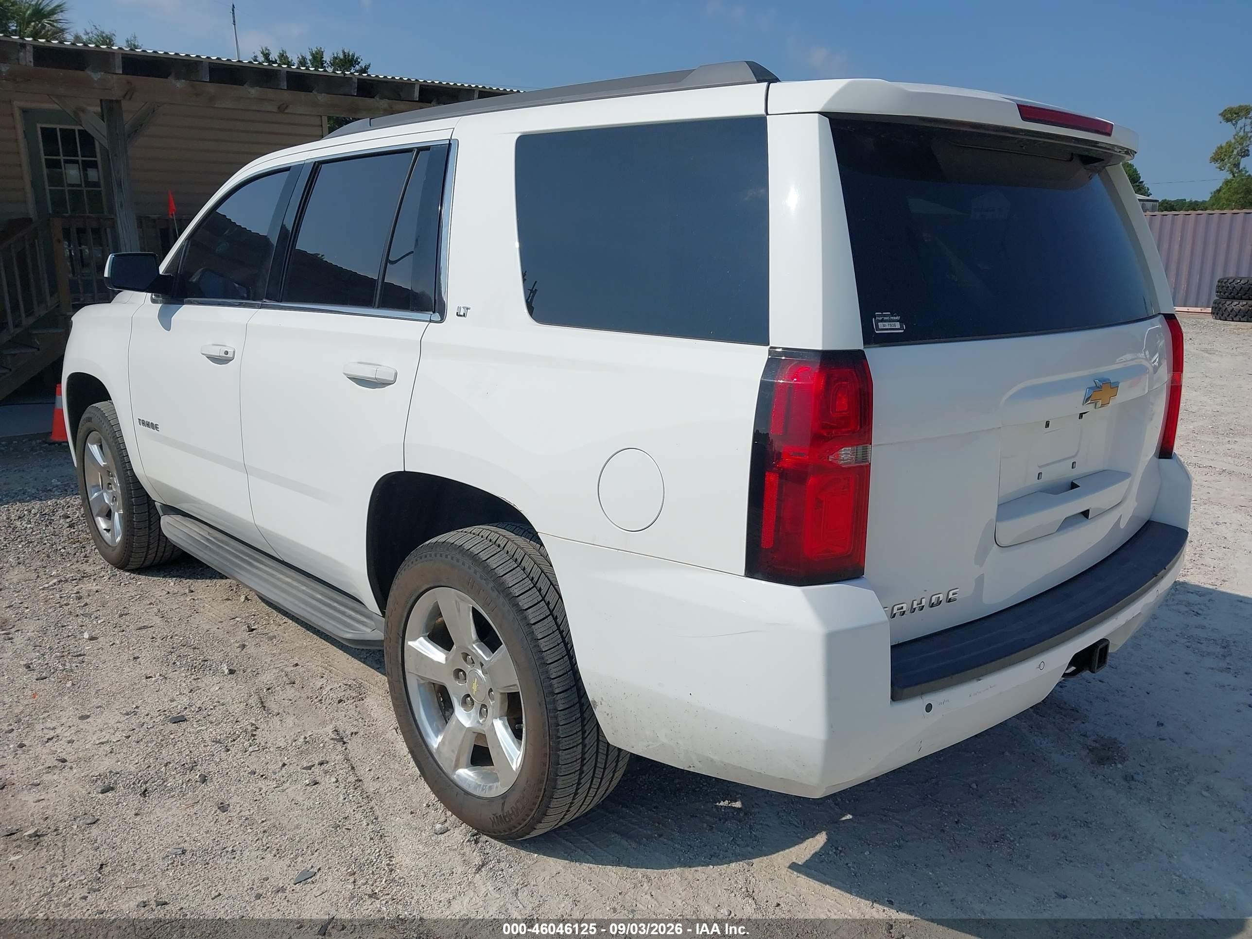 2015 Chevrolet Tahoe Lt White vin: 1GNSKBKC6FR645897