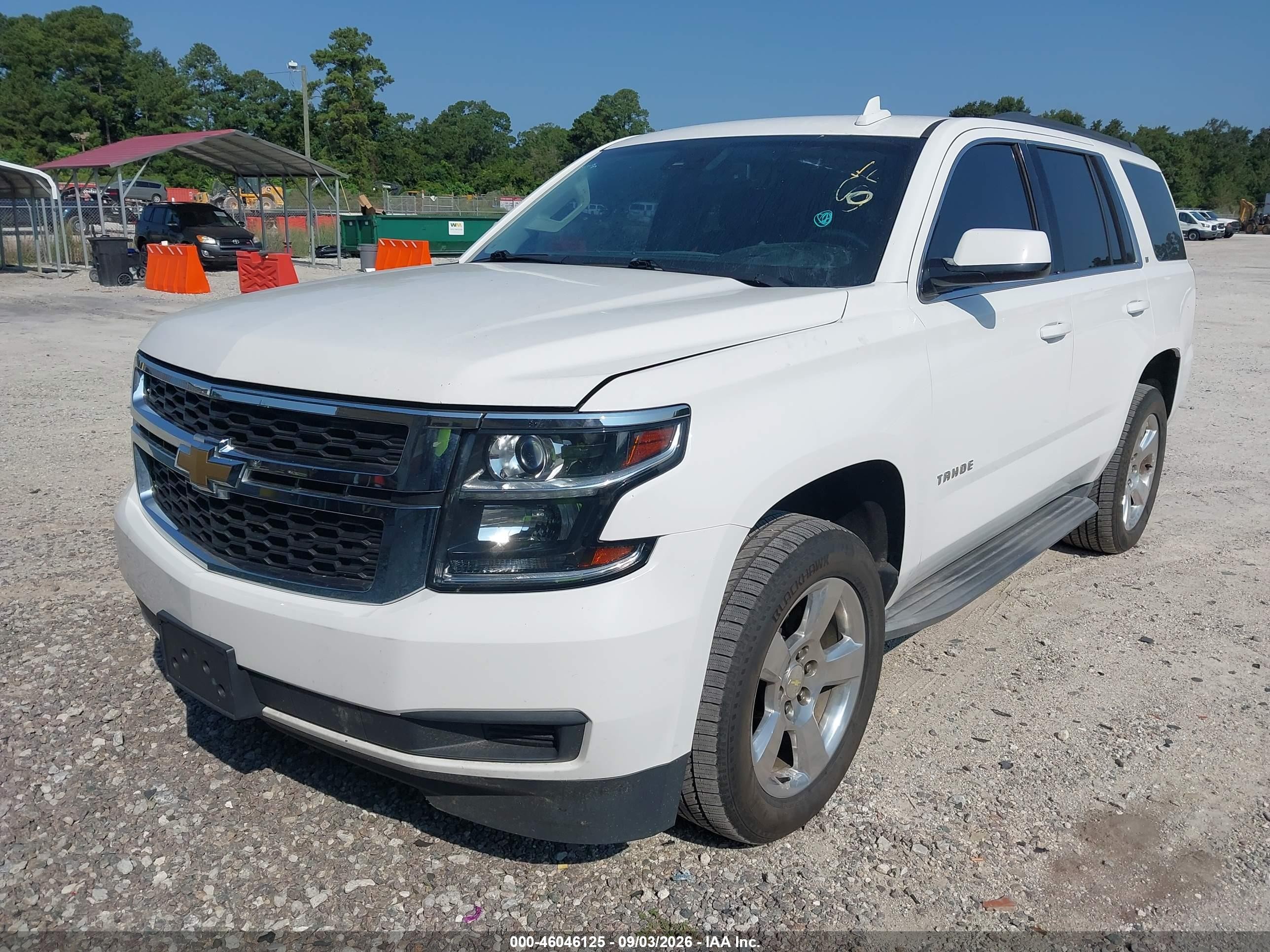 2015 Chevrolet Tahoe Lt White vin: 1GNSKBKC6FR645897
