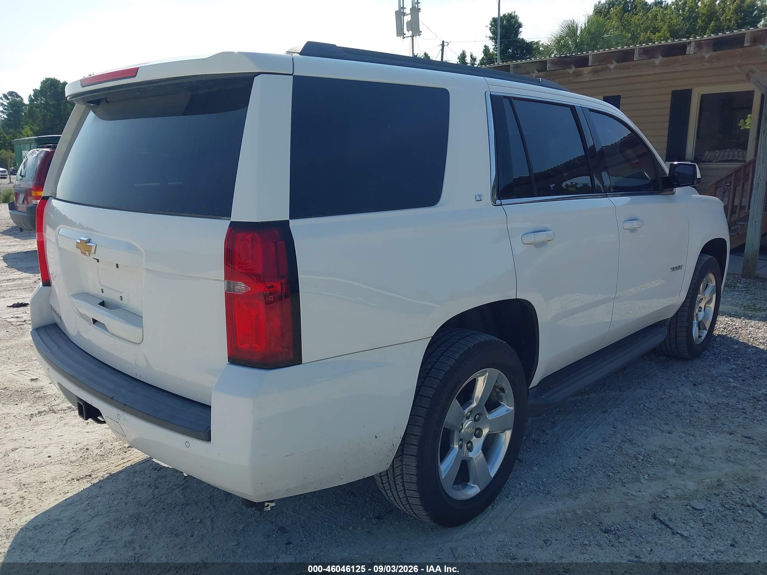 2015 Chevrolet Tahoe Lt White vin: 1GNSKBKC6FR645897