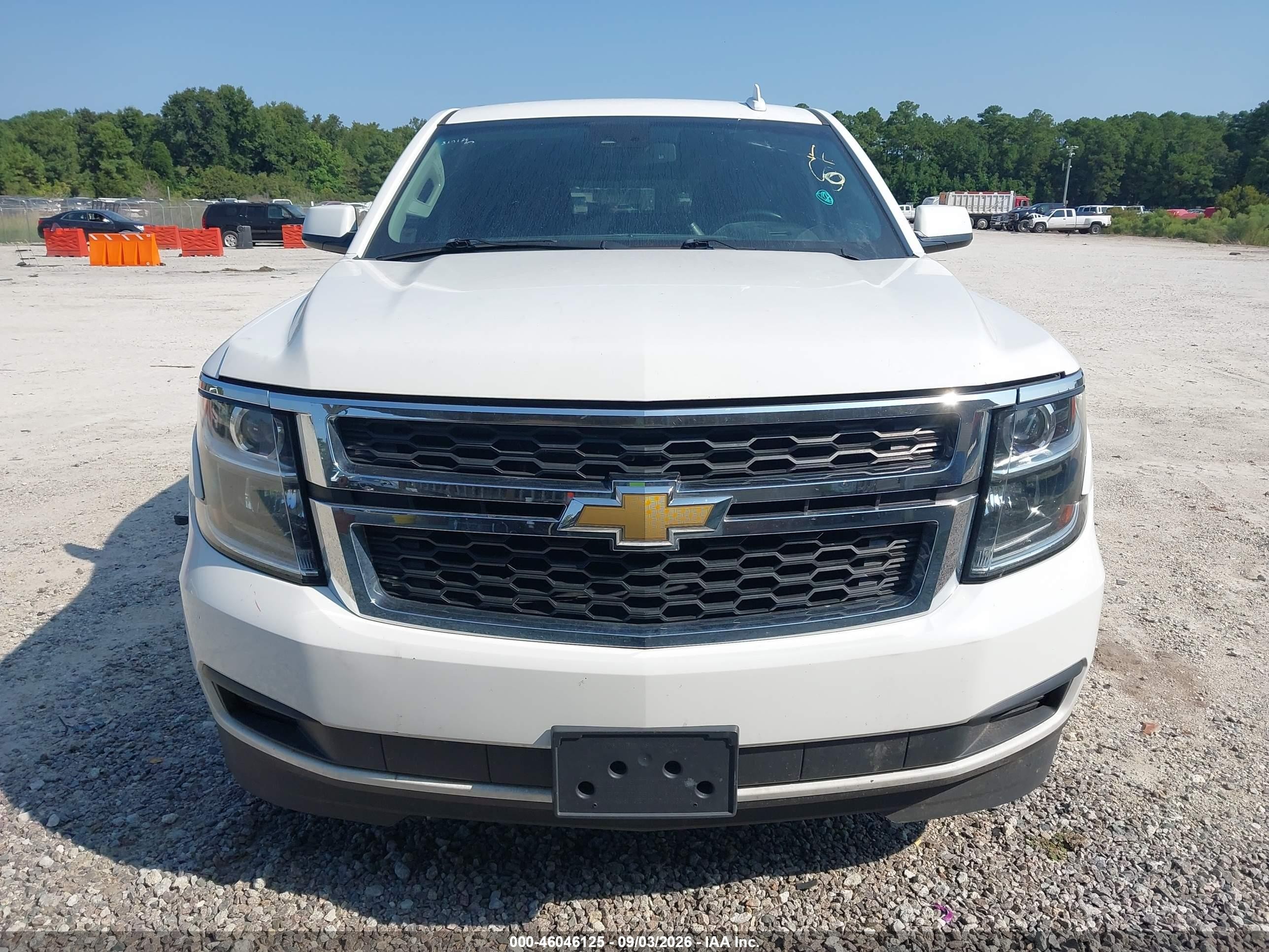 2015 Chevrolet Tahoe Lt White vin: 1GNSKBKC6FR645897