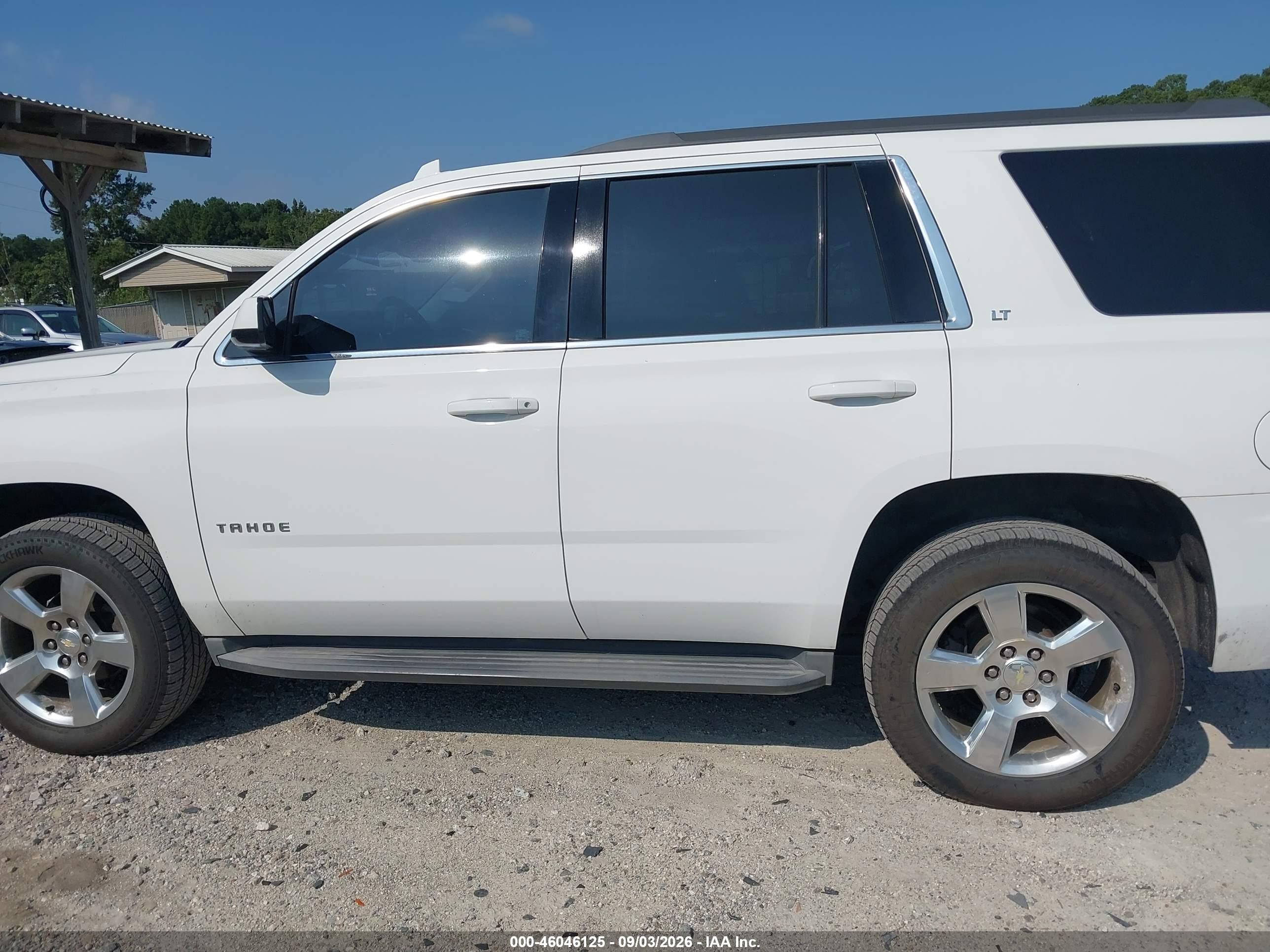 2015 Chevrolet Tahoe Lt White vin: 1GNSKBKC6FR645897