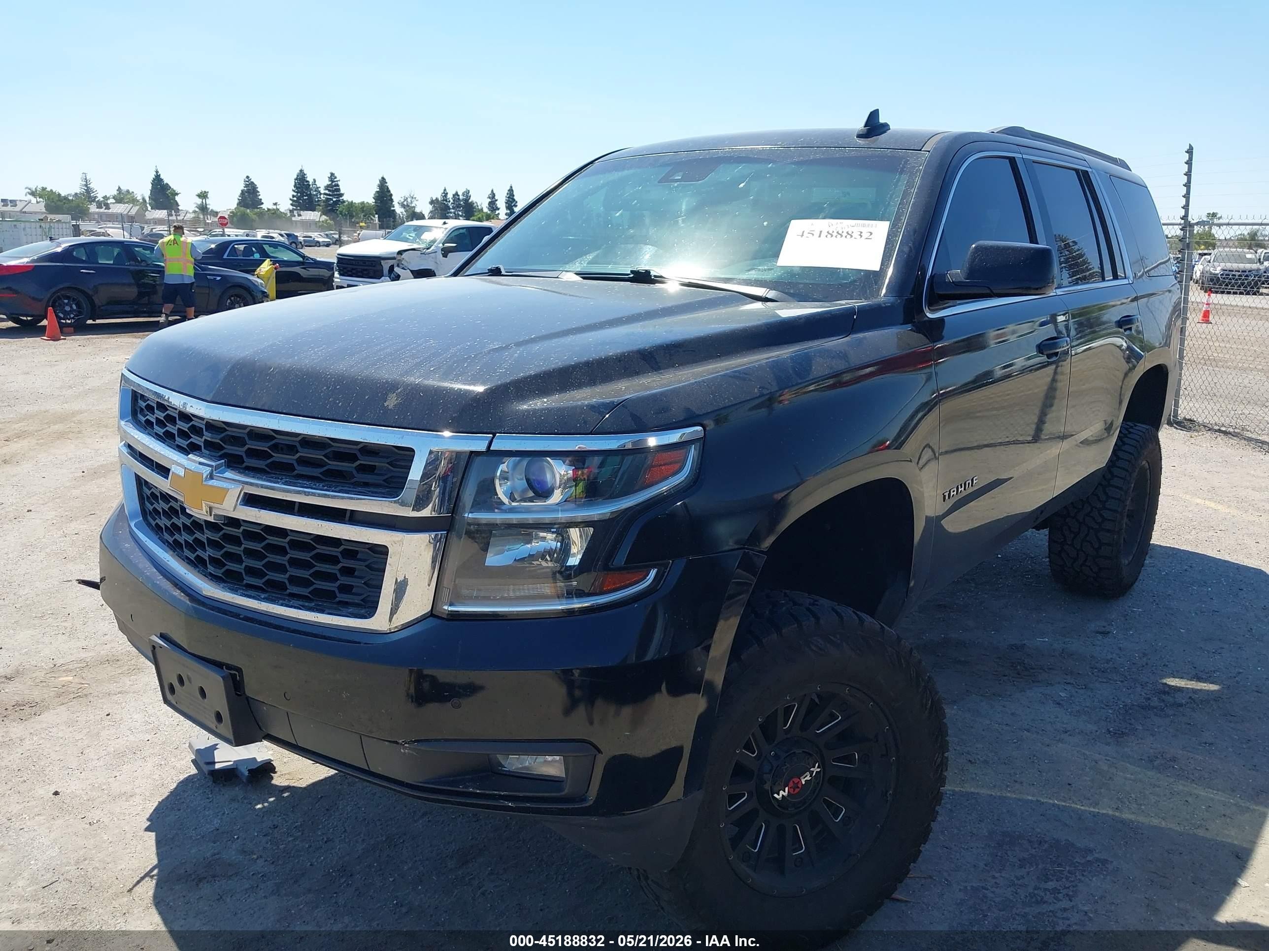 2015 Chevrolet Tahoe Lt Черный vin: 1GNSKBKC6FR657449