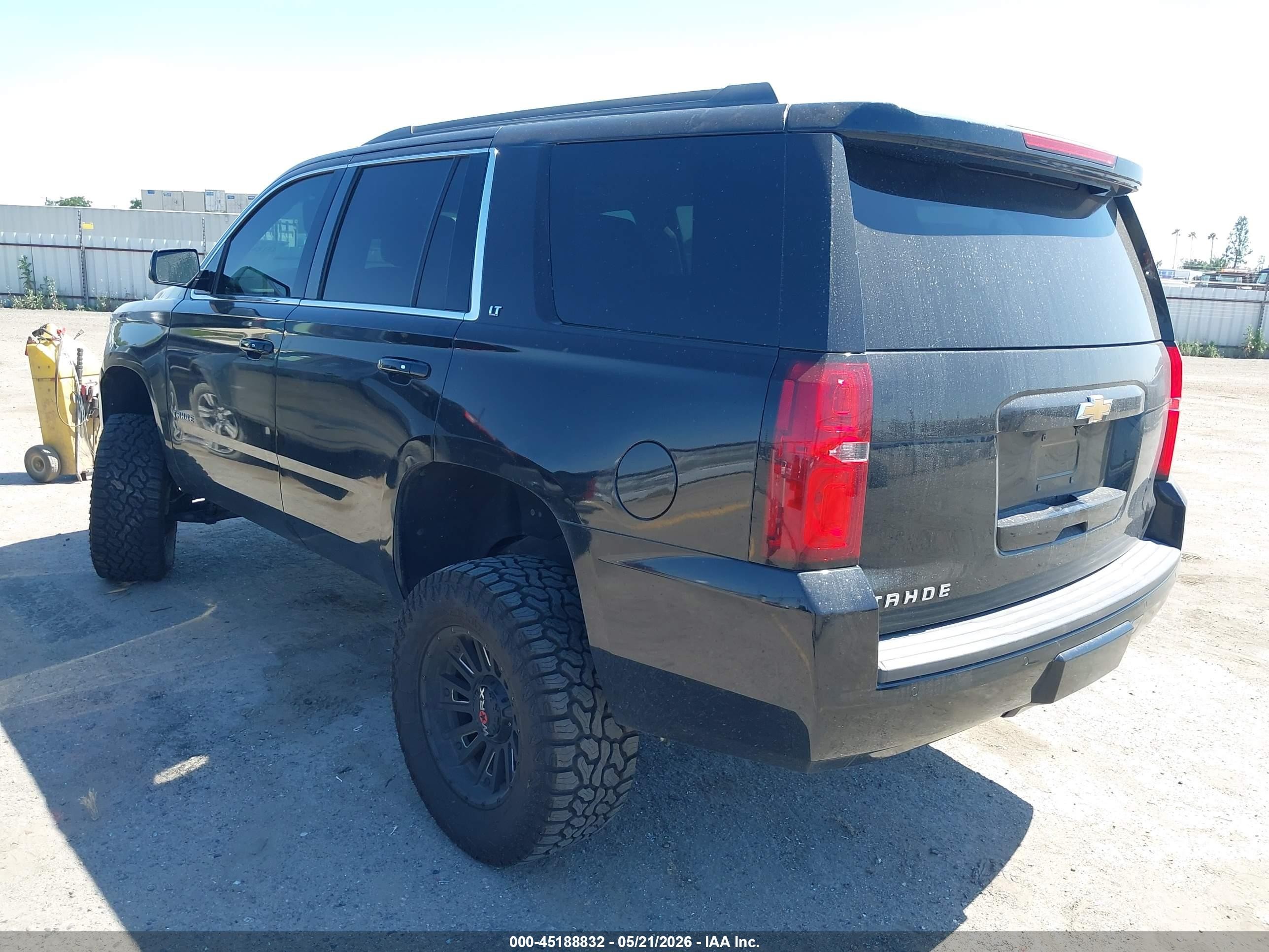 2015 Chevrolet Tahoe Lt Черный vin: 1GNSKBKC6FR657449