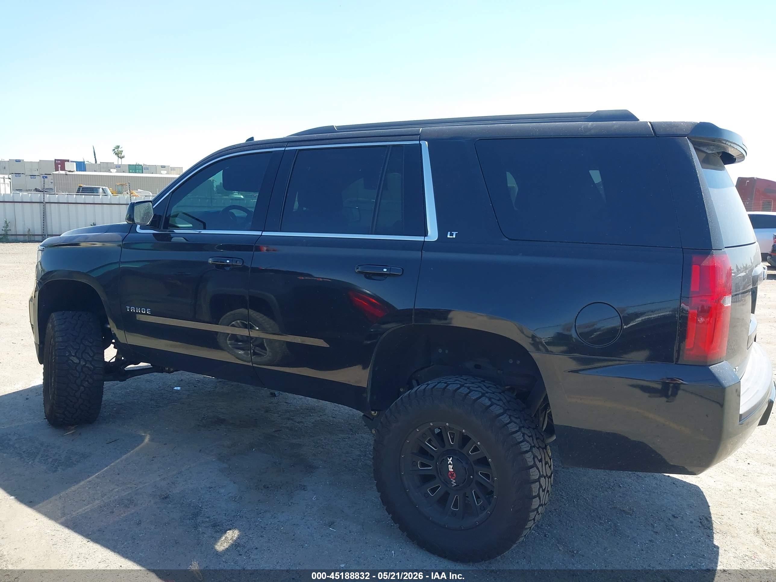 2015 Chevrolet Tahoe Lt Черный vin: 1GNSKBKC6FR657449
