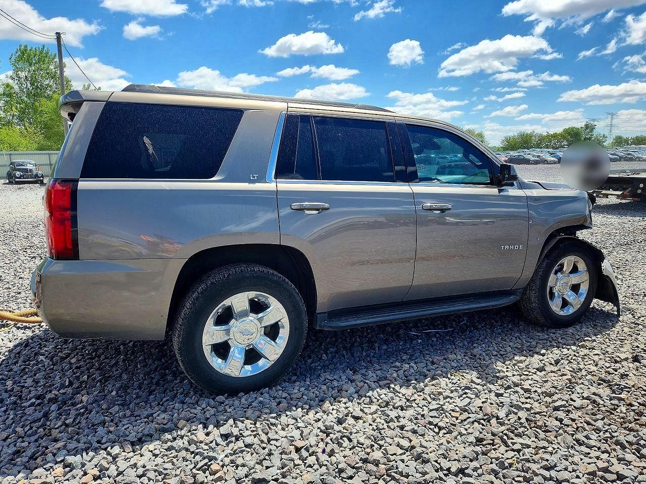 2017 Chevrolet Tahoe K1500 Lt Серый vin: 1GNSKBKC6HR385603
