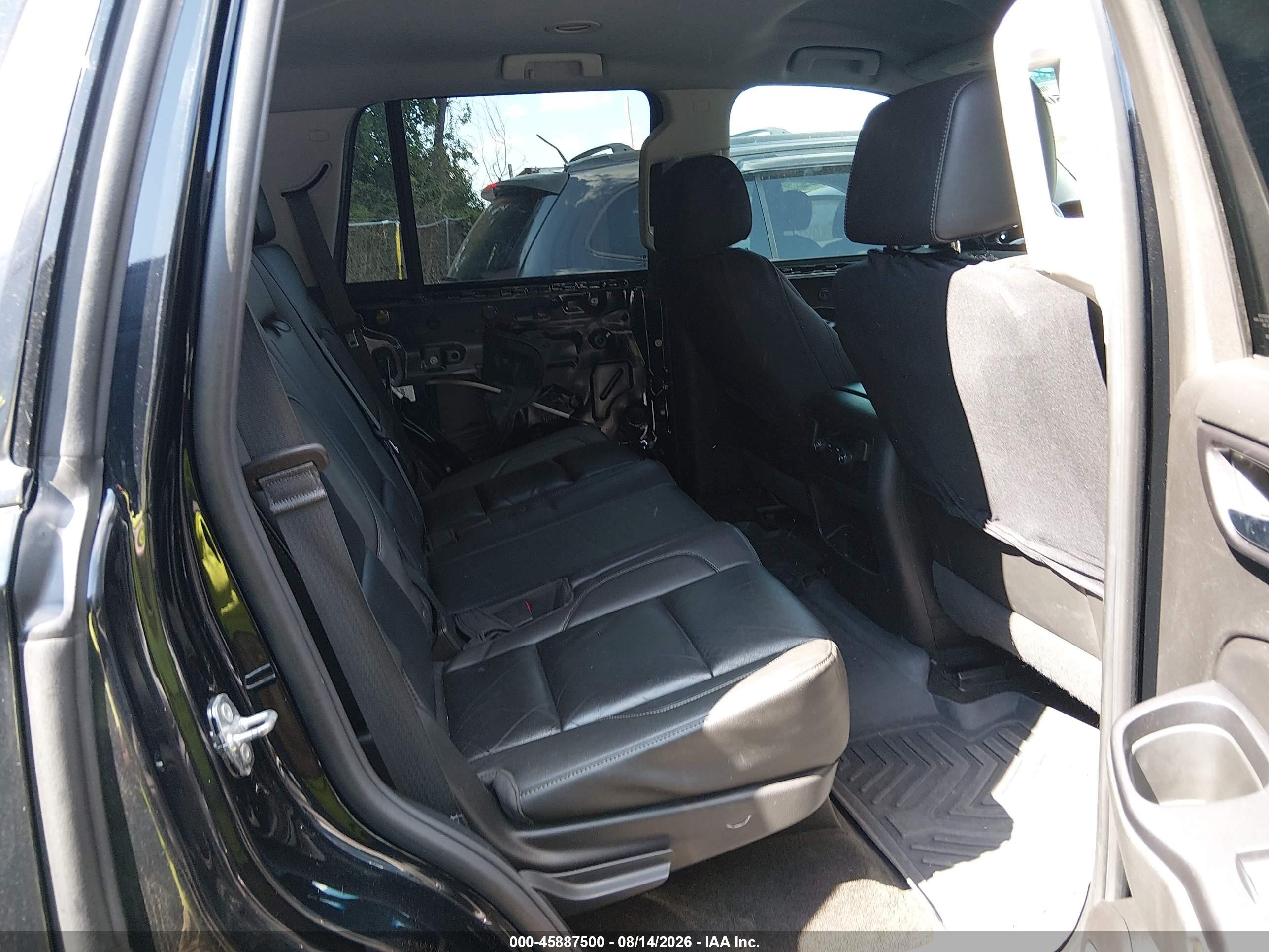 2018 Chevrolet Tahoe Lt Черный vin: 1GNSKBKC6JR174469