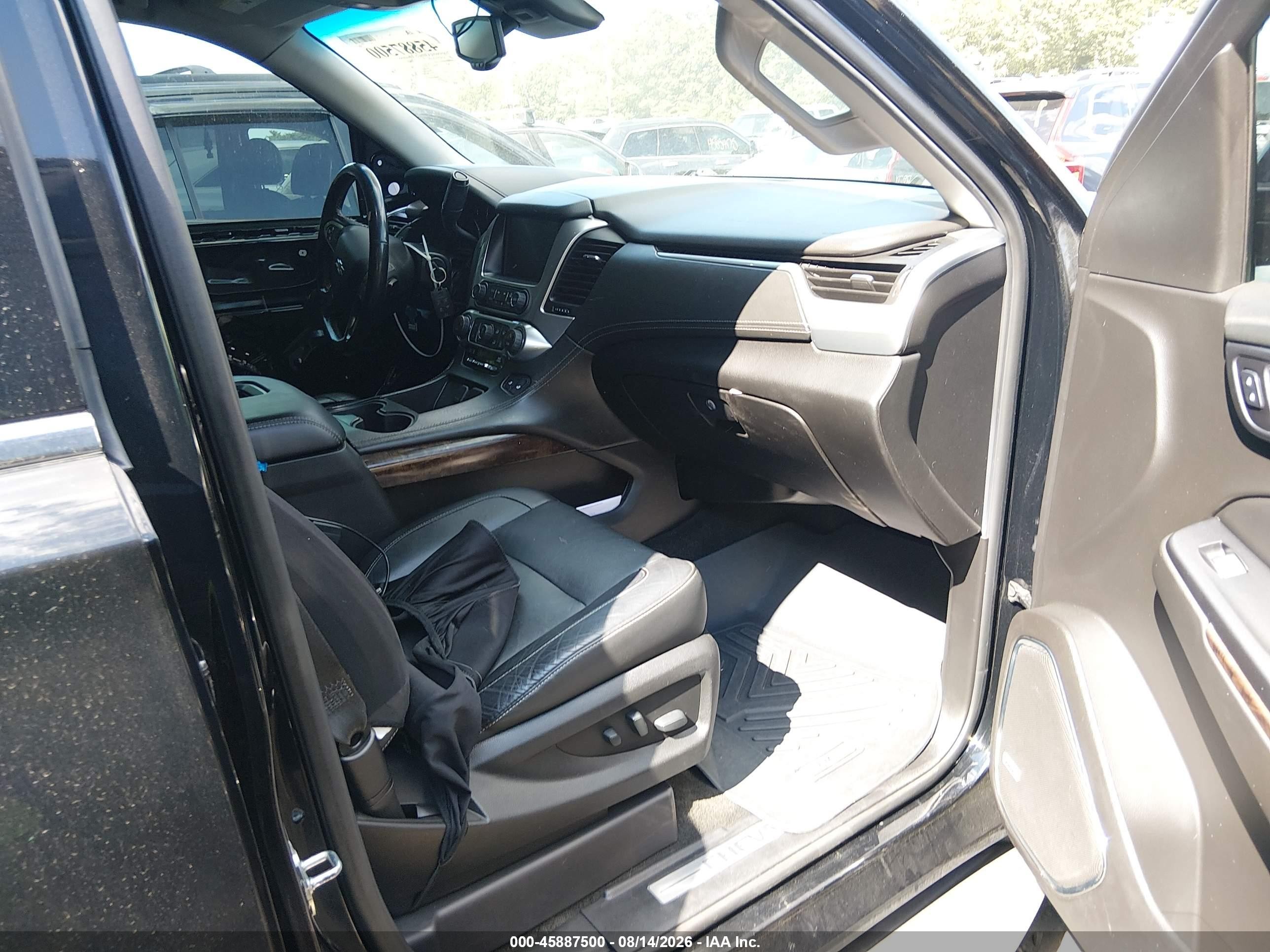 2018 Chevrolet Tahoe Lt Черный vin: 1GNSKBKC6JR174469