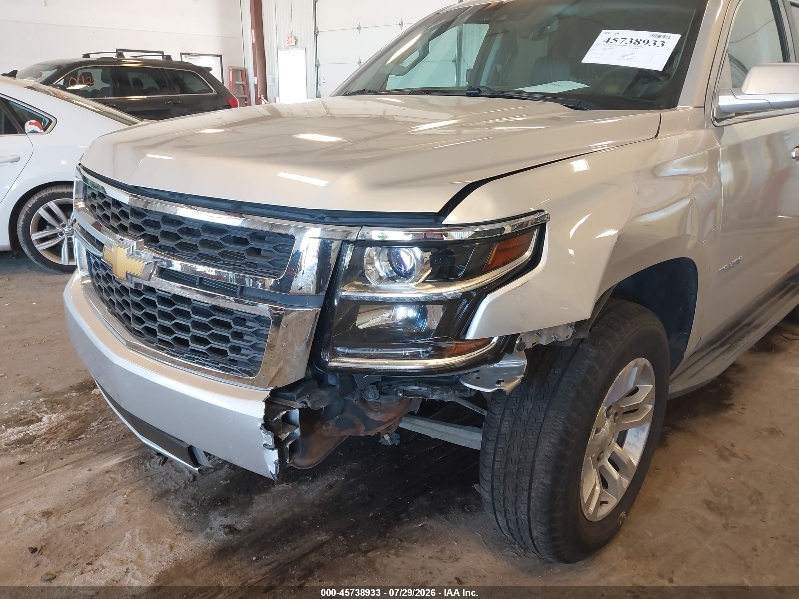 2015 Chevrolet Tahoe Lt Silver vin: 1GNSKBKC7FR181907