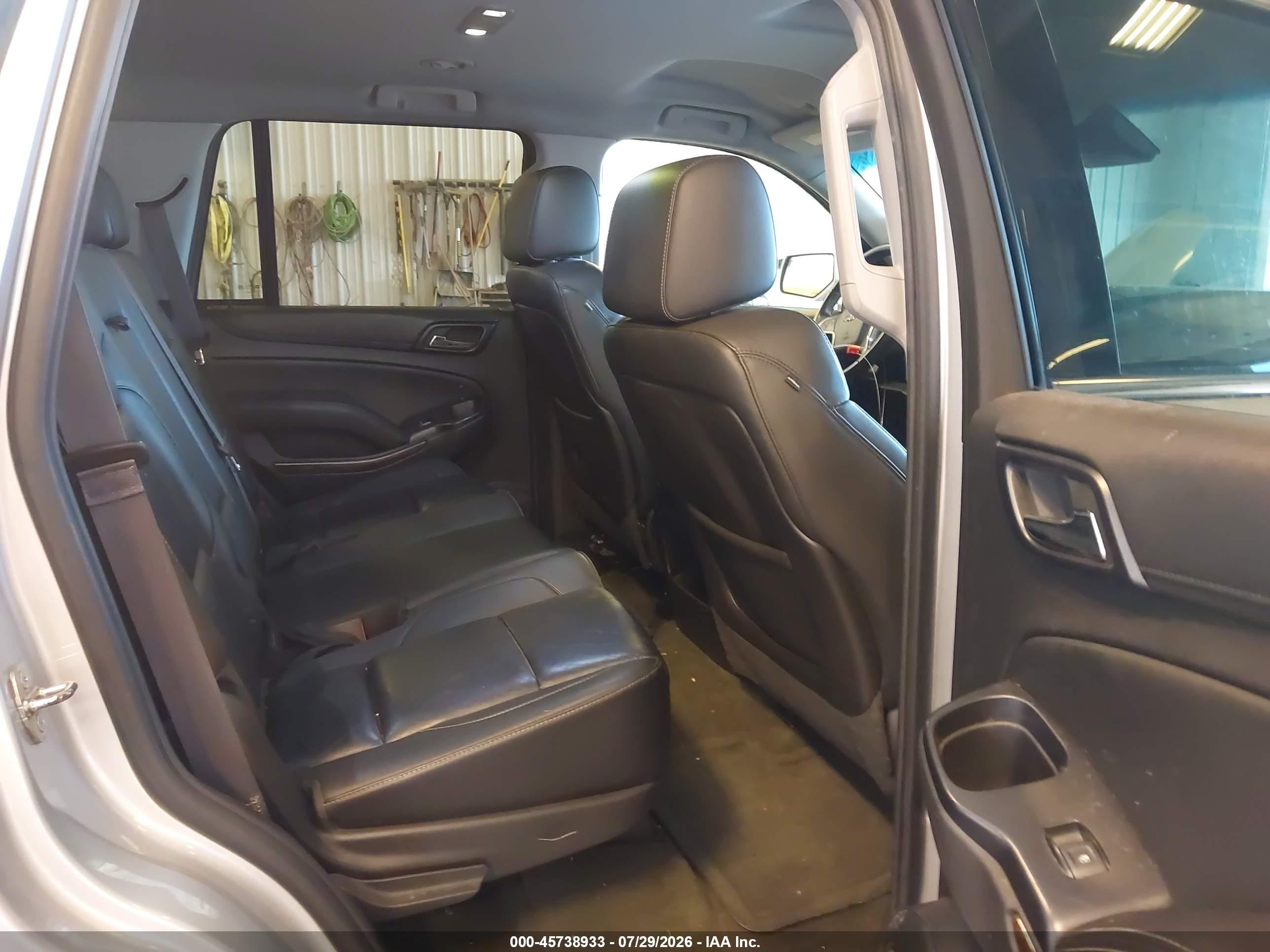 2015 Chevrolet Tahoe Lt Silver vin: 1GNSKBKC7FR181907