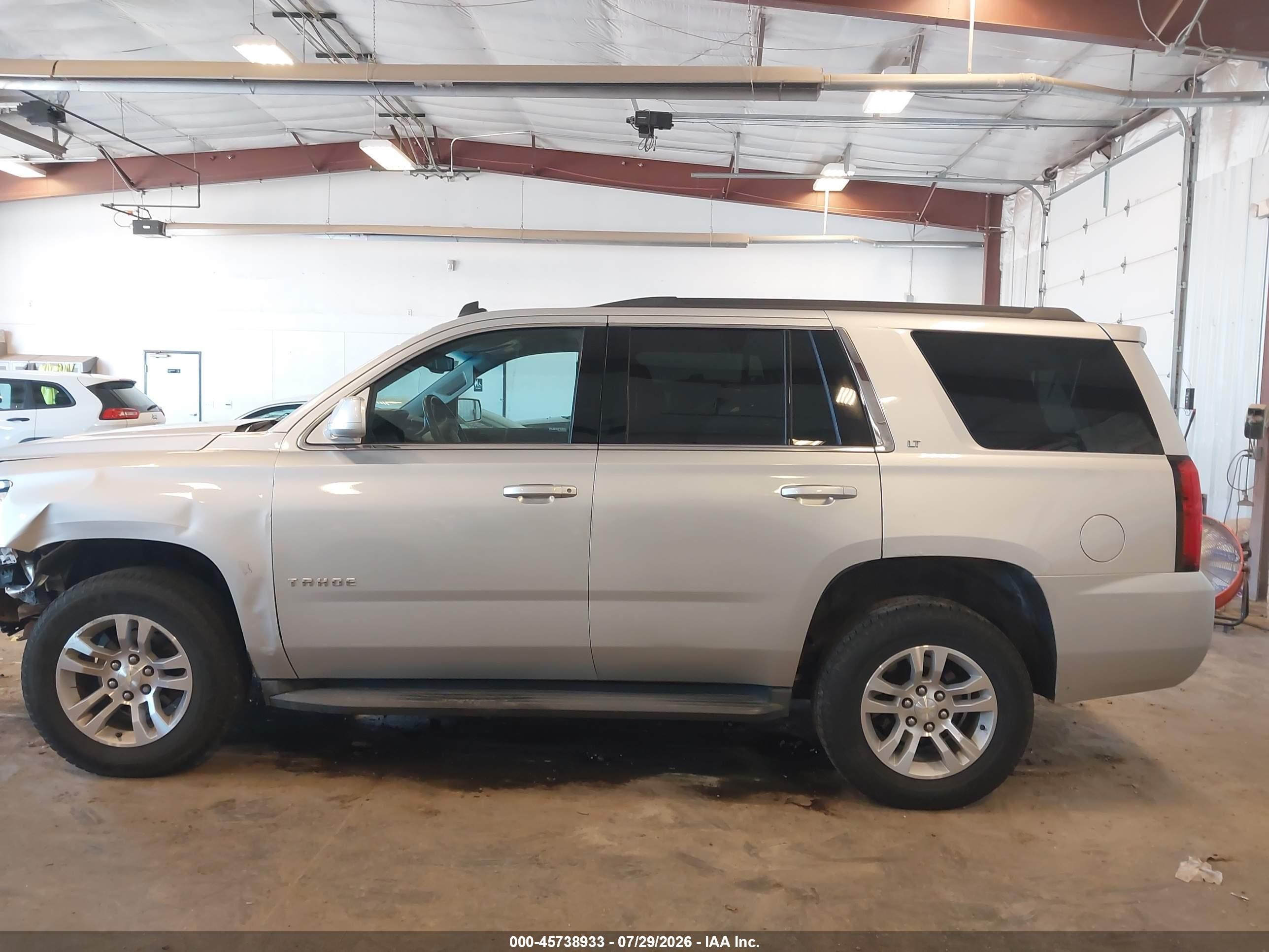 2015 Chevrolet Tahoe Lt Silver vin: 1GNSKBKC7FR181907