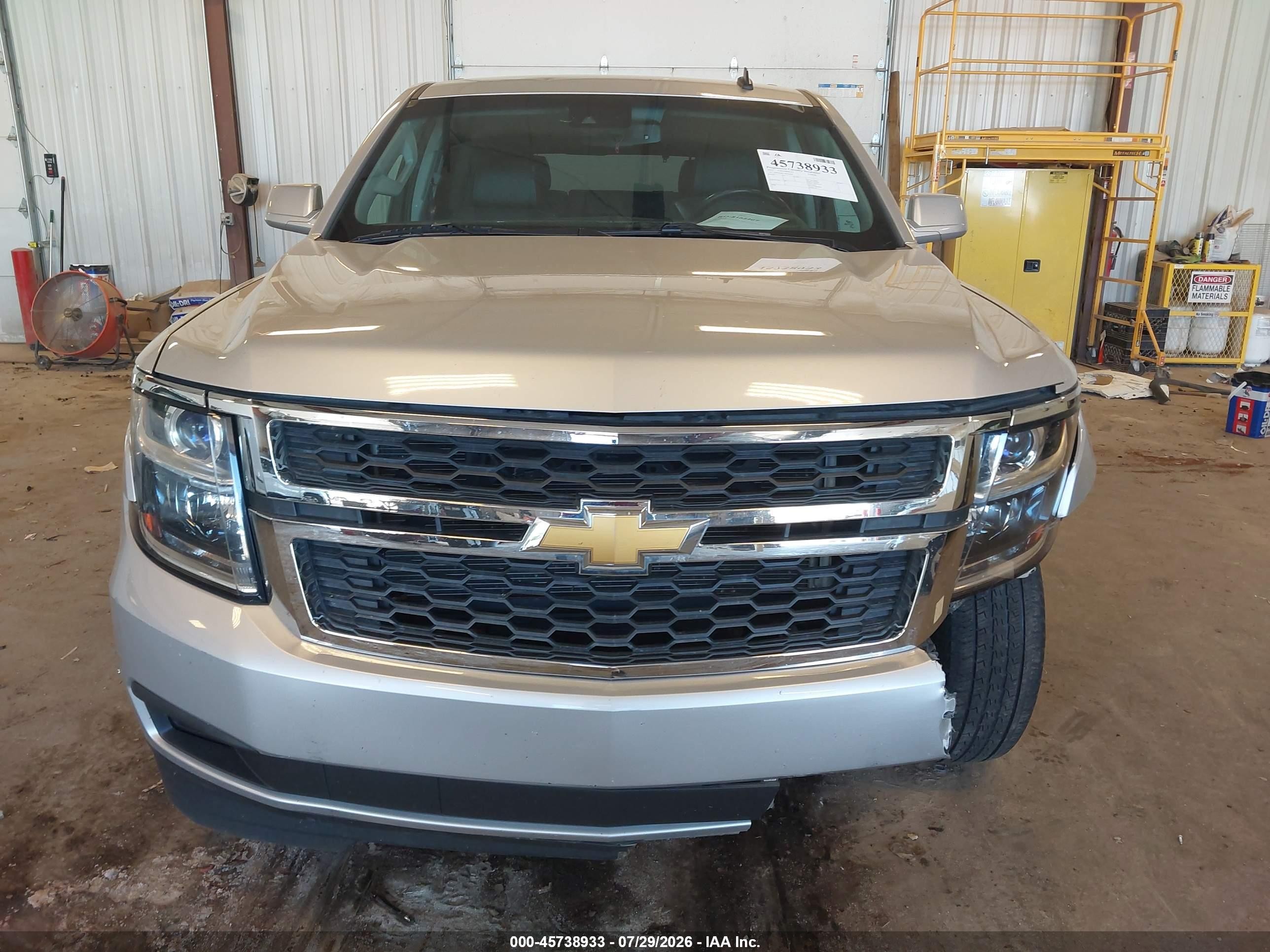 2015 Chevrolet Tahoe Lt Silver vin: 1GNSKBKC7FR181907