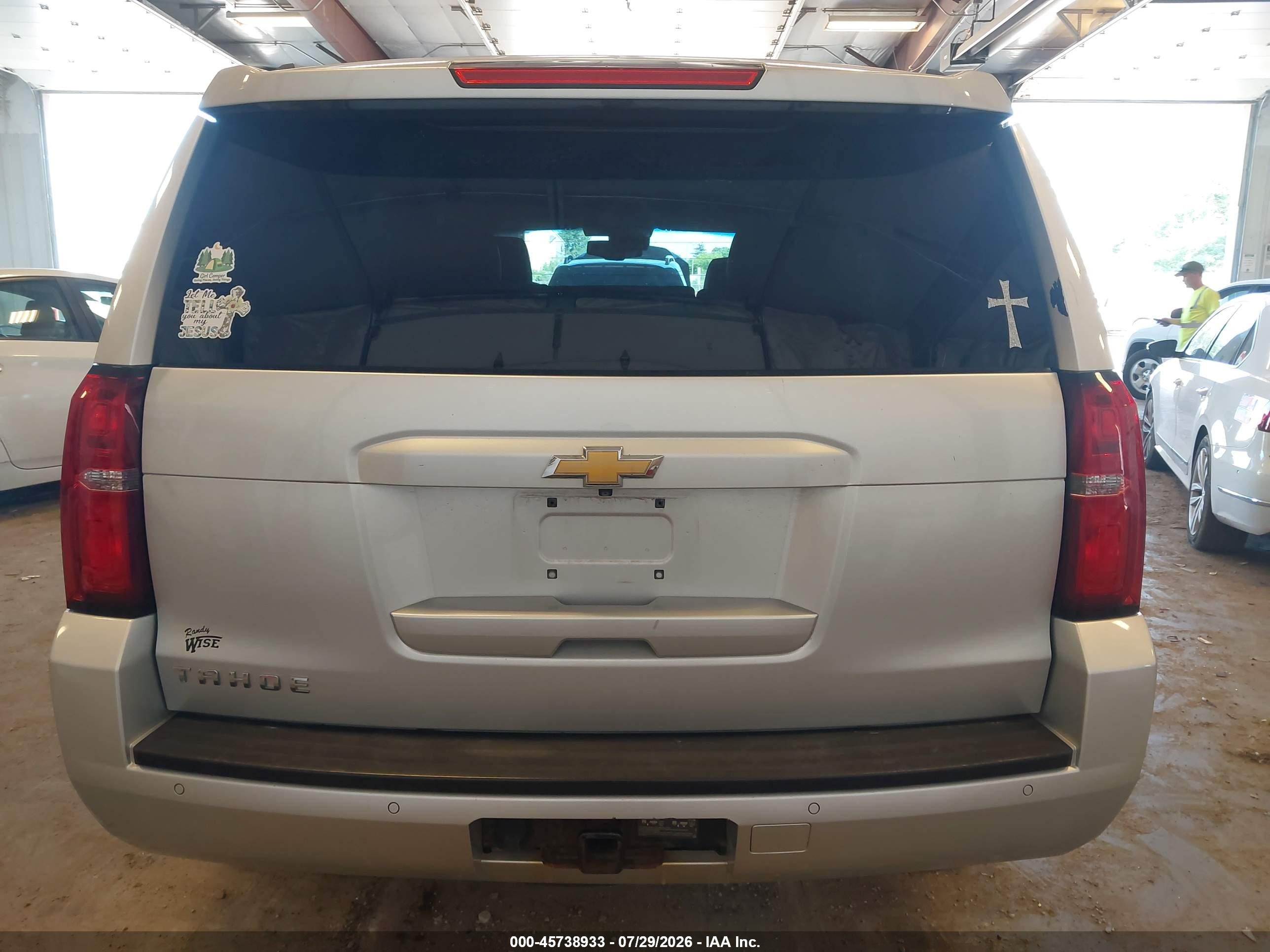 2015 Chevrolet Tahoe Lt Silver vin: 1GNSKBKC7FR181907