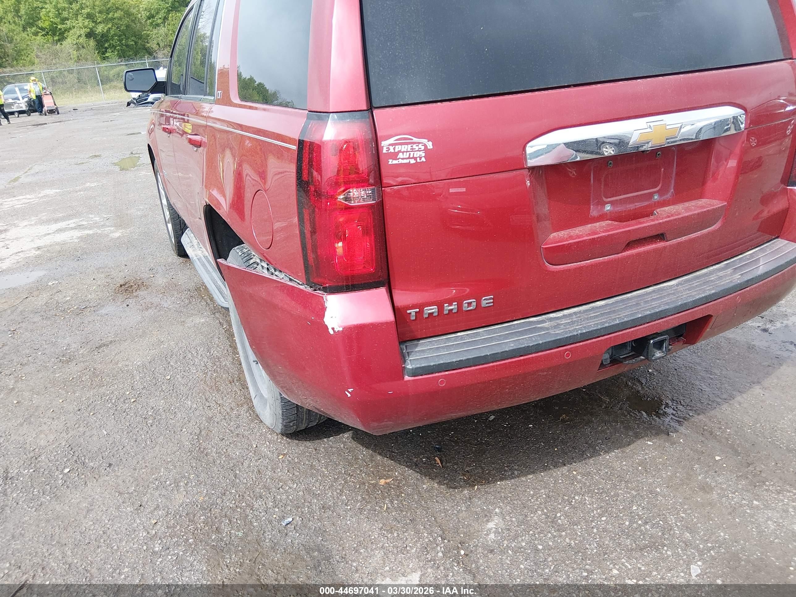 2015 Chevrolet Tahoe Lt Red vin: 1GNSKBKC7FR214968