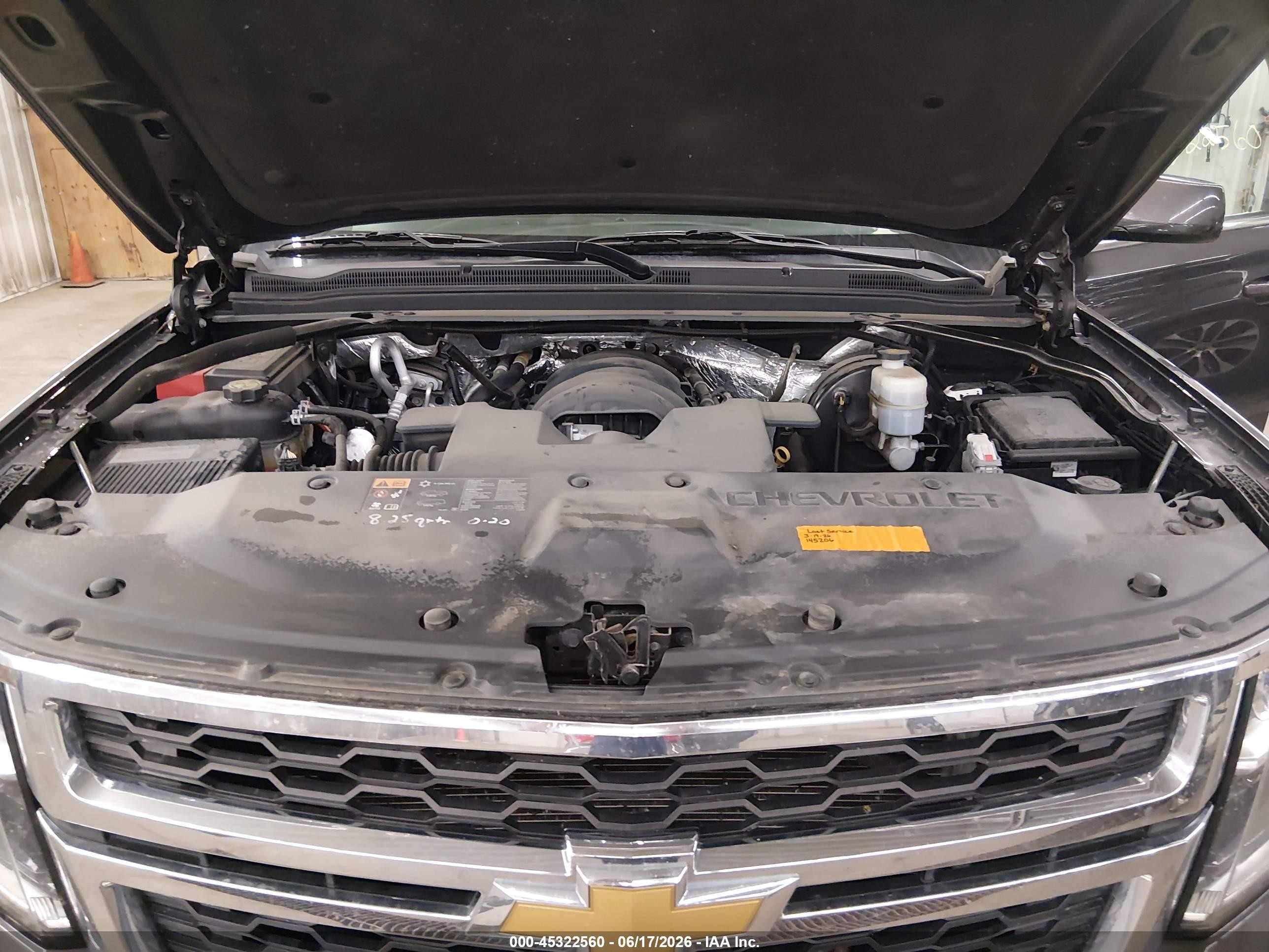 2015 Chevrolet Tahoe Lt Gray vin: 1GNSKBKC7FR595818