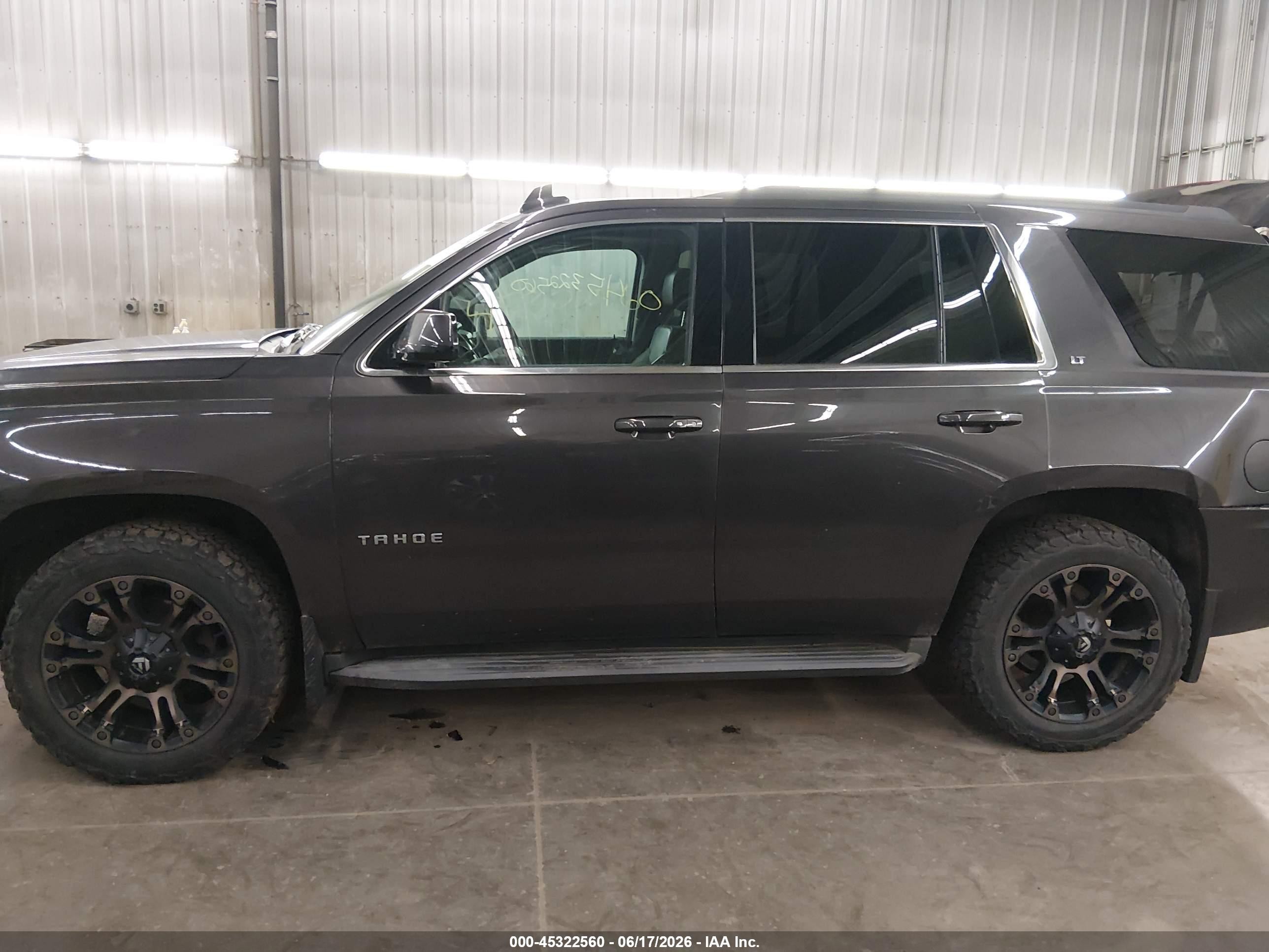 2015 Chevrolet Tahoe Lt Gray vin: 1GNSKBKC7FR595818