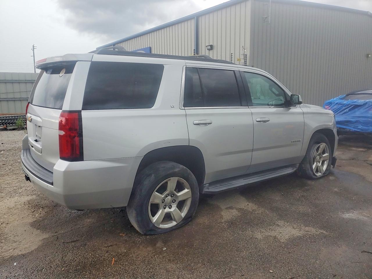 2015 Chevrolet Tahoe K1500 Lt Silver vin: 1GNSKBKC7FR724284