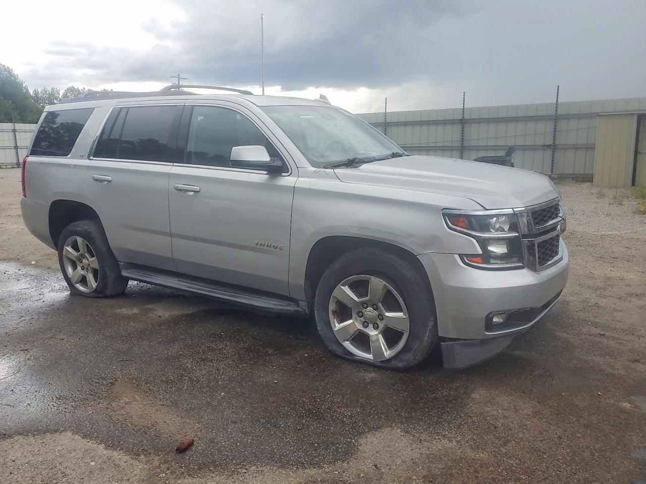 2015 Chevrolet Tahoe K1500 Lt Silver vin: 1GNSKBKC7FR724284