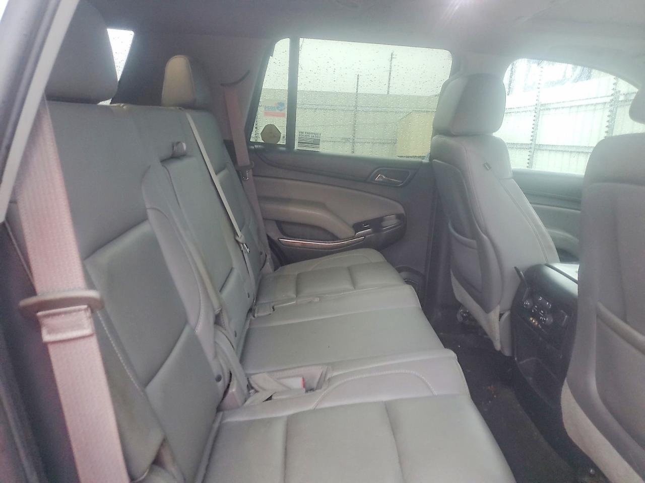 2015 Chevrolet Tahoe K1500 Lt Silver vin: 1GNSKBKC7FR724284