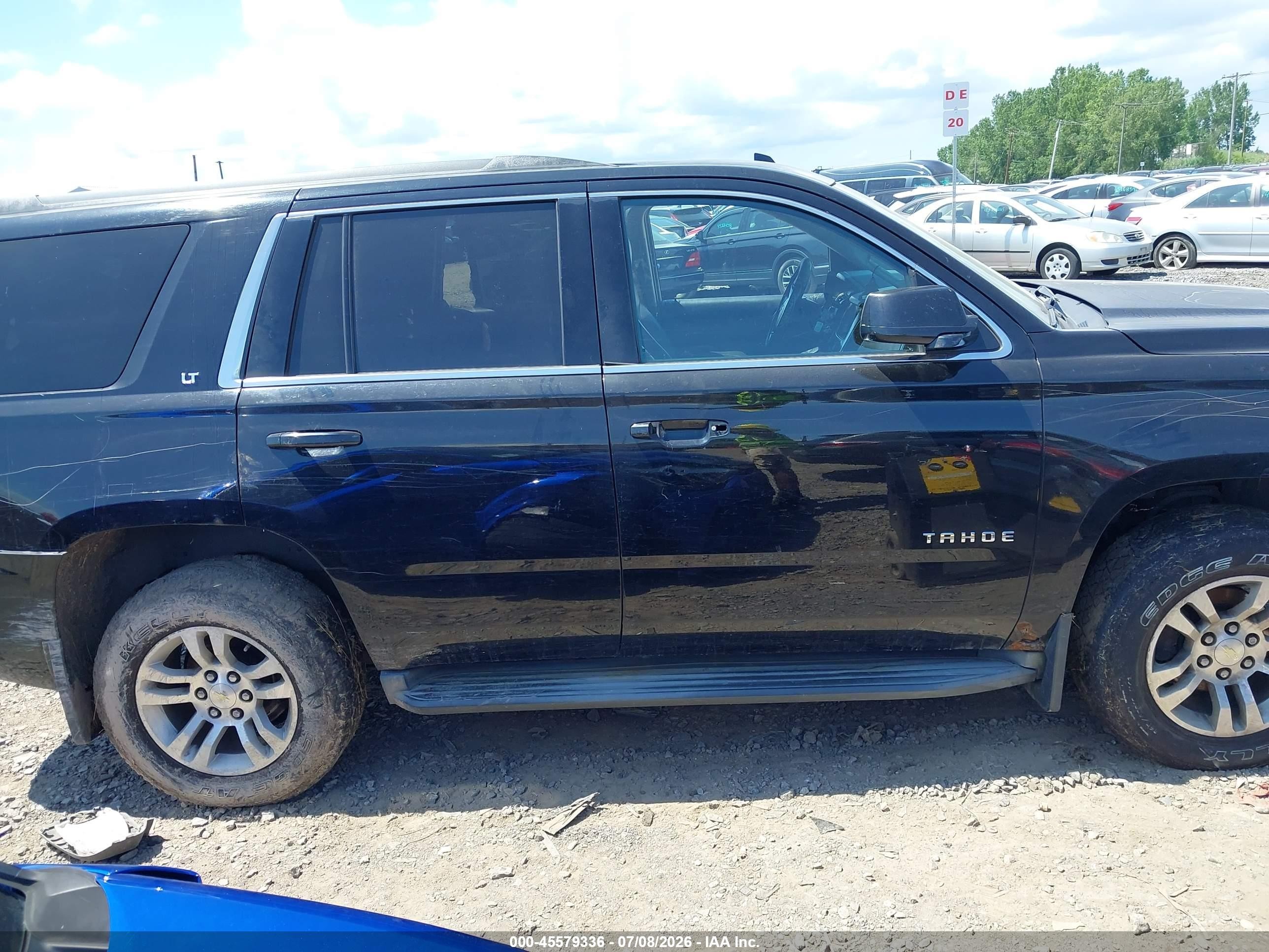 2015 Chevrolet Tahoe Lt Black vin: 1GNSKBKC8FR537328